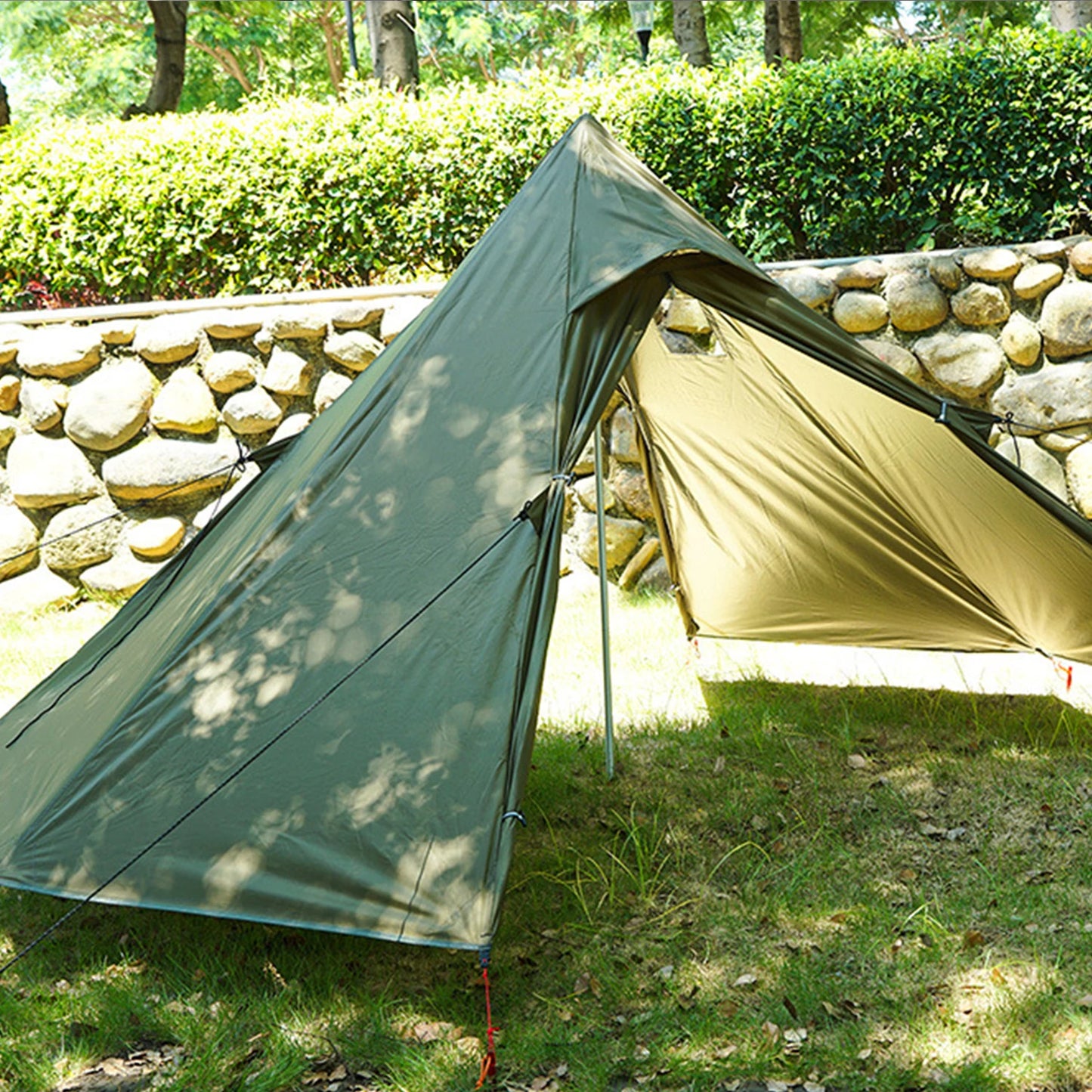 Ultralichte Tipi Tent met Schoorsteen & Dubbele Laag - 1 Persoons - Bushcraft Hot Tent voor 3 Seizoenen