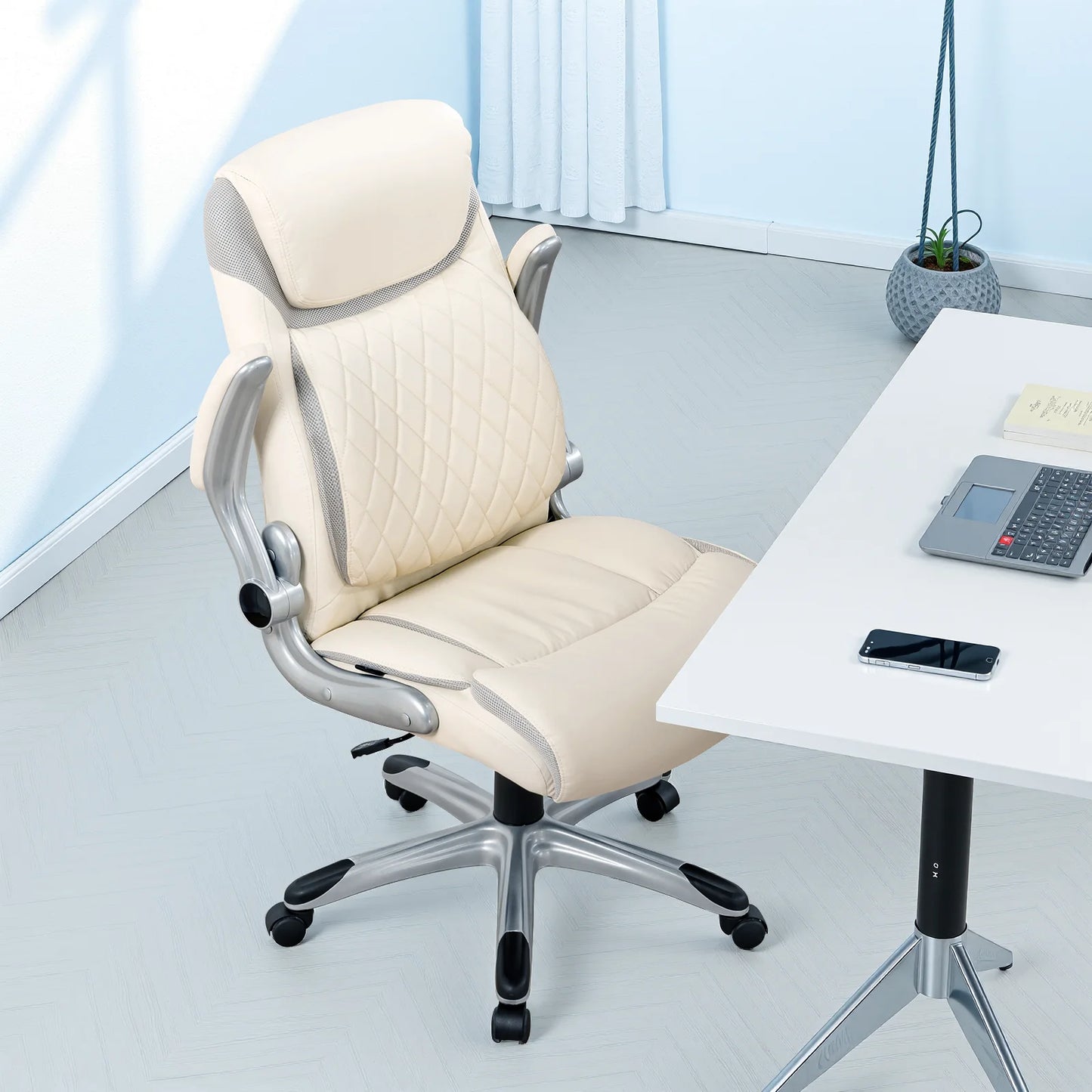 Ergonomische Bureaustoel – Kantoorstoel – Werkstoel – Bureaustoel Met Armleuningen – S-Vormig Rugpaneel – Draagvermogen 136 Kg – 360 Graden Draaibaar - 52 x 54 x 118 cm - Beige - QUORE
