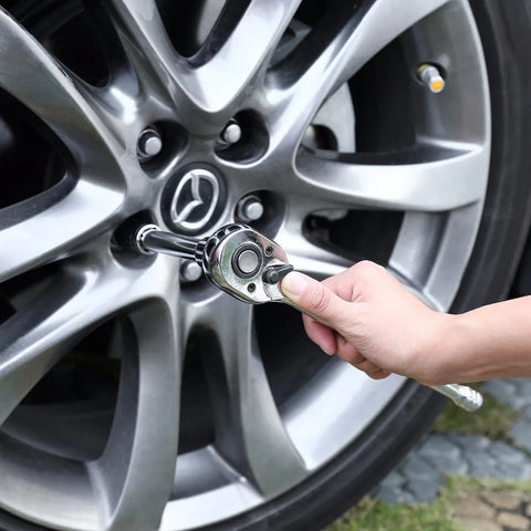 Professionele Gereedschapsset - 192-delige Auto Reparatie Toolset - Ratelsleutel, Schroevendraaiers & Doppen - Mechanische Handgereedschap Set - Met Stevige Opbergkoffer - Zwart