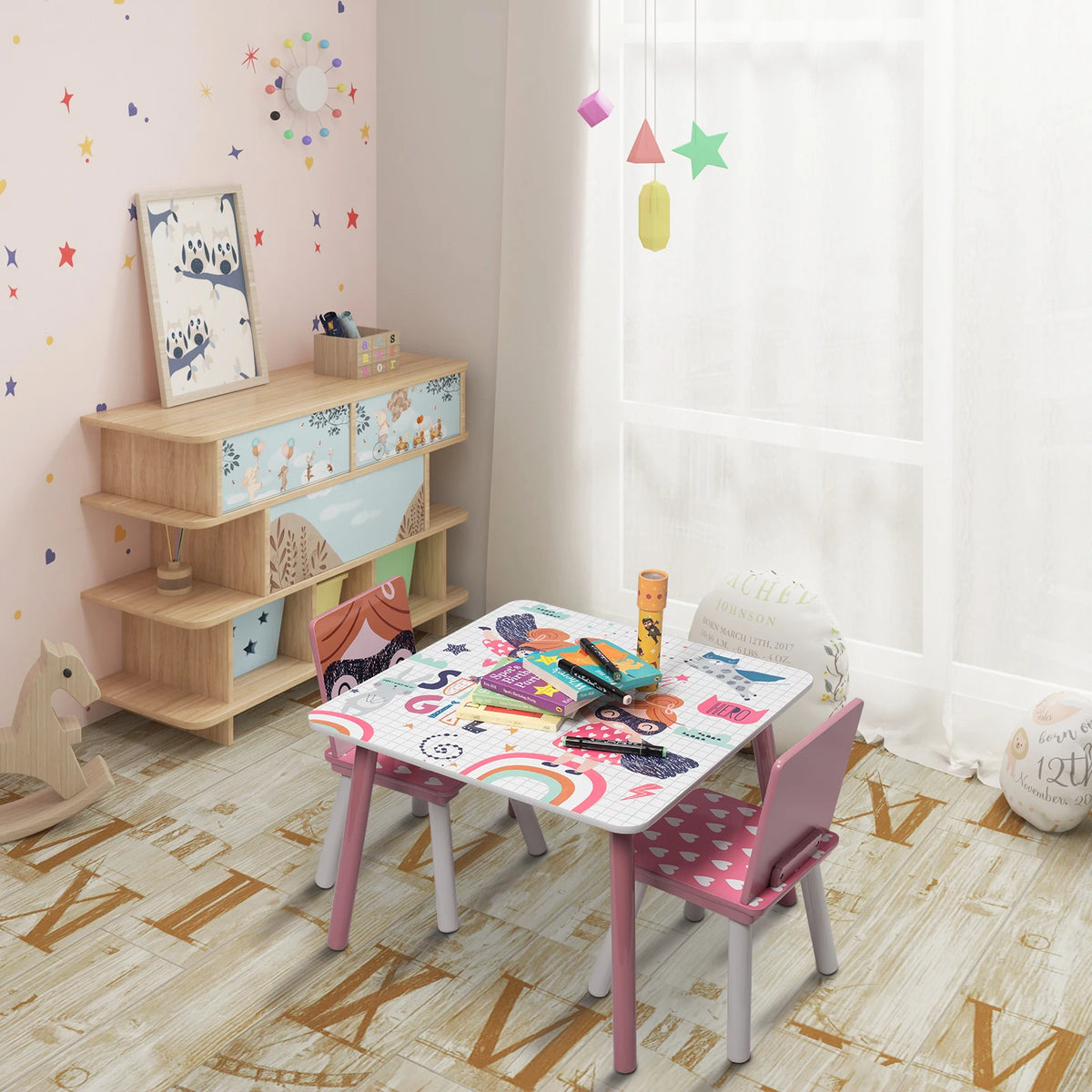 Kindertafel - Kindermeubilair - Kindertafel en Stoelen Set – Houten Speeltafel met 2 Stoelen - Sterk en Duurzaam - Perfect voor Tekenen - Spelen - Eten – Kindermeubilair - voor Slaapkamer - Speelkamer - 60x60x44 cm - Roze - QUORE