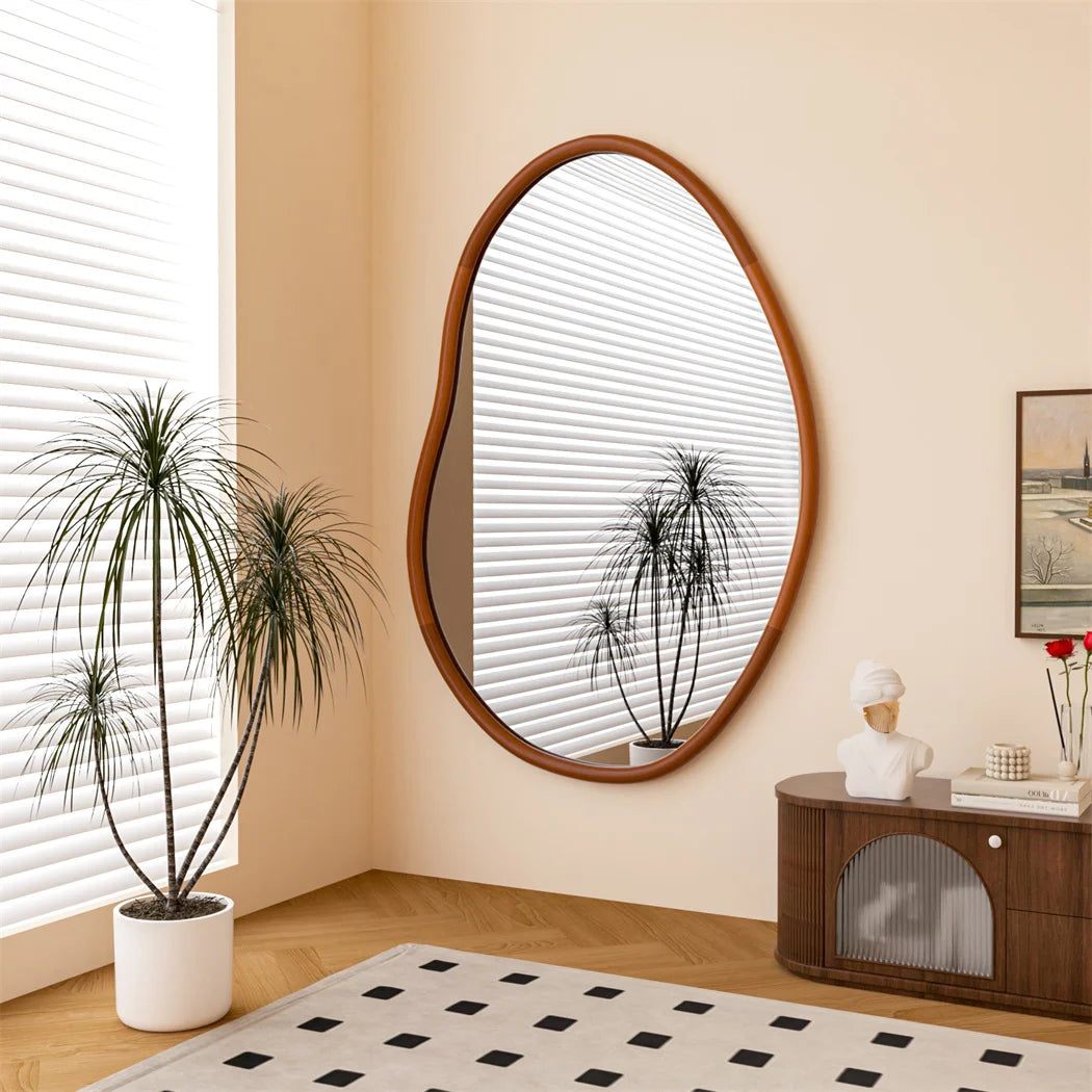 Wandspiegel – Houten – Asymmetrische Spiegel – Onregelmatige Spiegel – Natuurlijke Spiegel – Beukenhout Frame – L - 74.3 x 110 cm – Flexibele Ophangmogelijkheden - QUORE