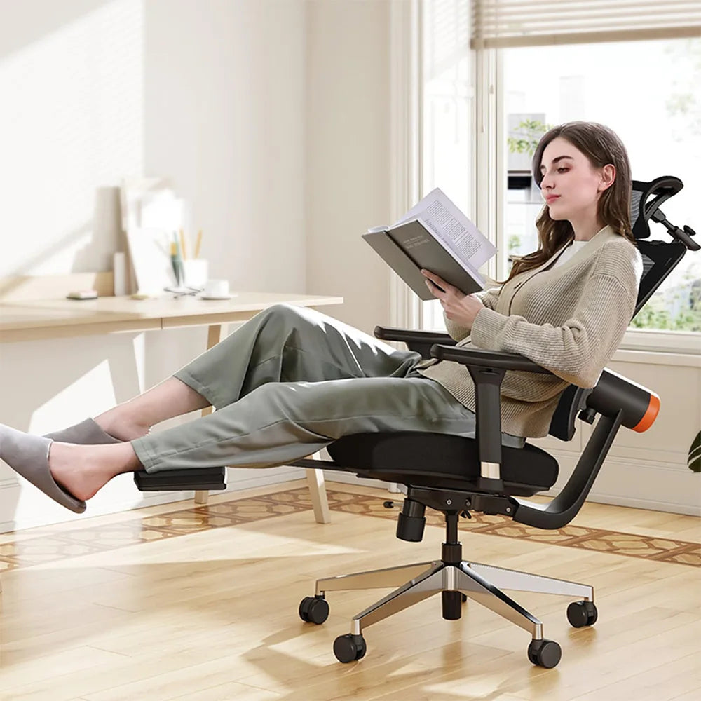 Ergonomische Bureaustoel - Gaming Stoel - Stoelen - Bureaustoelen - met Voetsteun - Auto-Volgende Rug -en Hoofdsteun - 4D Armleuningen - Verstelbare Lendensteun - Voor Thuiswerk & Kantoor - Zilver