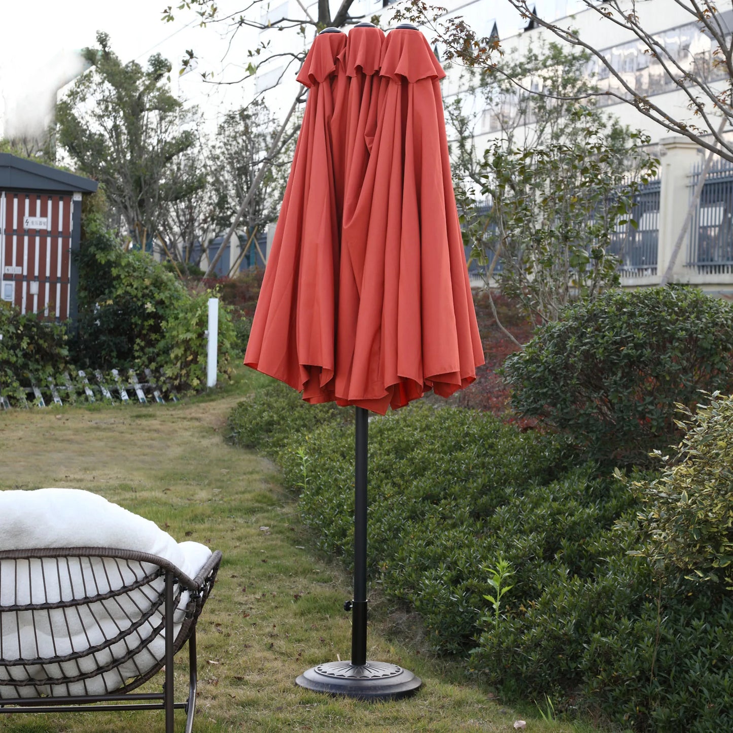 Terrasparasol – Tuinparasol – Buitenparasol – Schaduwparasol – 4,5 Meter Breed – 12 Stalen Baleinen – Handmatige Kurkopenmechaniek