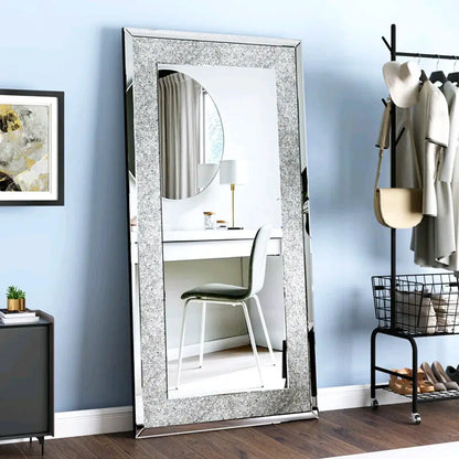 Grote Zilveren Wandspiegel – Wandspiegel – Muurspiegel – Decoratieve Spiegel – Glamoureuze Spiegel – 120x60 cm – Kristalachtige Accent Steentjes – Hoogwaardig Glas & MDF