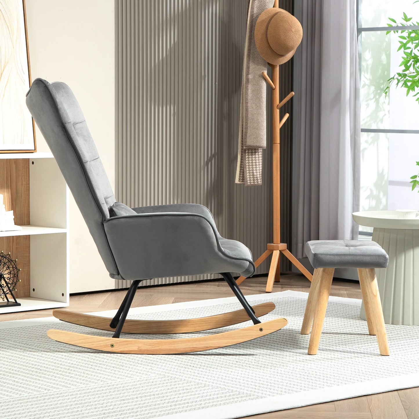 Velvet Schommelstoel – Relaxstoel – Hangstoel – Fauteuil – Lounger – Comfortabel Velvet Oppervlak – Inclusief Voetenbank