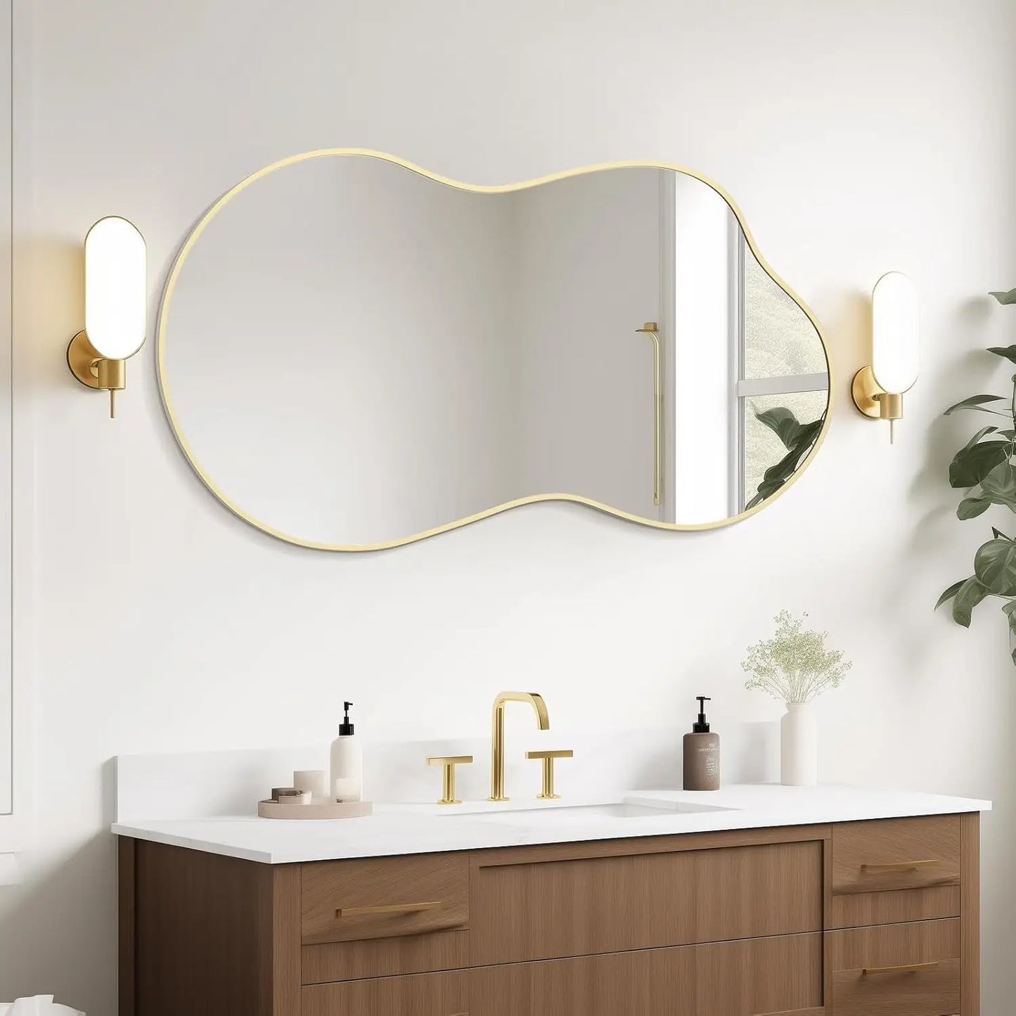 Onregelmatige Wandspiegel – Asymmetrische Spiegel – Golvende Spiegel – Decoratieve Spiegel – Gouden Frame Spiegel – Groot Formaat 116x66 cm – Vervormingsvrije Reflectie