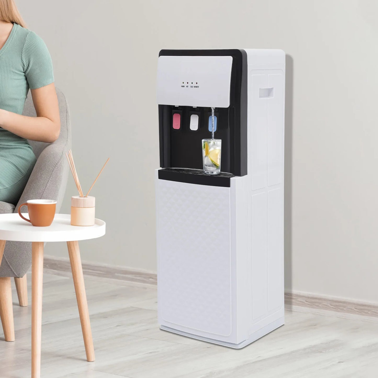 Waterdispenser – Watertap – Drinkwatervoorziening – Waterkoeler – Koud En Warm Water – Onderlaadsysteem – Compact Design