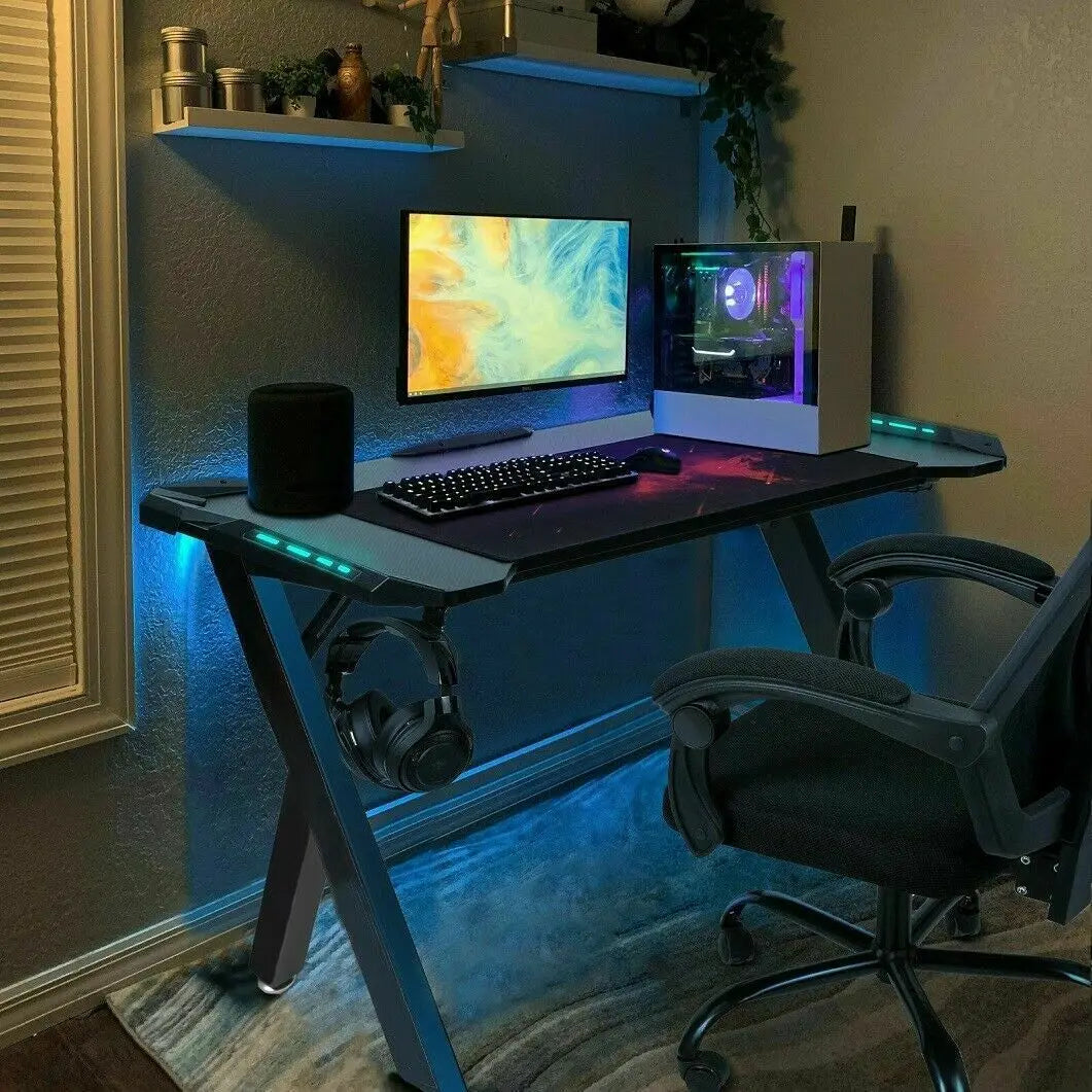 Groot Laptop Computer Bureau - Groot Formaat - Rechthoekig Staand Bureau - Gaming en Thuiskantoor - PC Bureau - met RGB LED Verlichting - Zwart