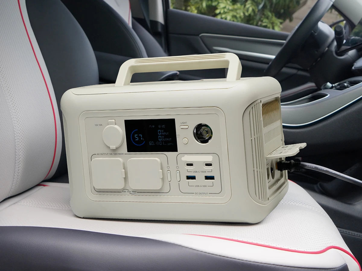 Draagbare Powerstation - Powerbank - Stroomgenerator - Generator - 600W Vermogen – met 140W Zonnepaneel - Generatoren - LiFePO4 Batterij – UPS & MPPT Technologie – Geschikt voor Outdoor & Noodstroomvoorziening - QUORE