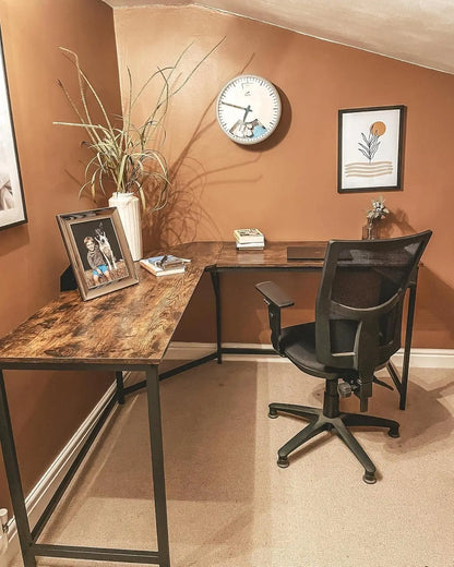 Gaming Bureau - Gaming Desk - Gaming Tafel - Computertafel - Computer bureau - 149x149cm – L-vormig Hoekbureau – Industrieel Design – Met Verwijderbare Plank - Bruin - QUORE