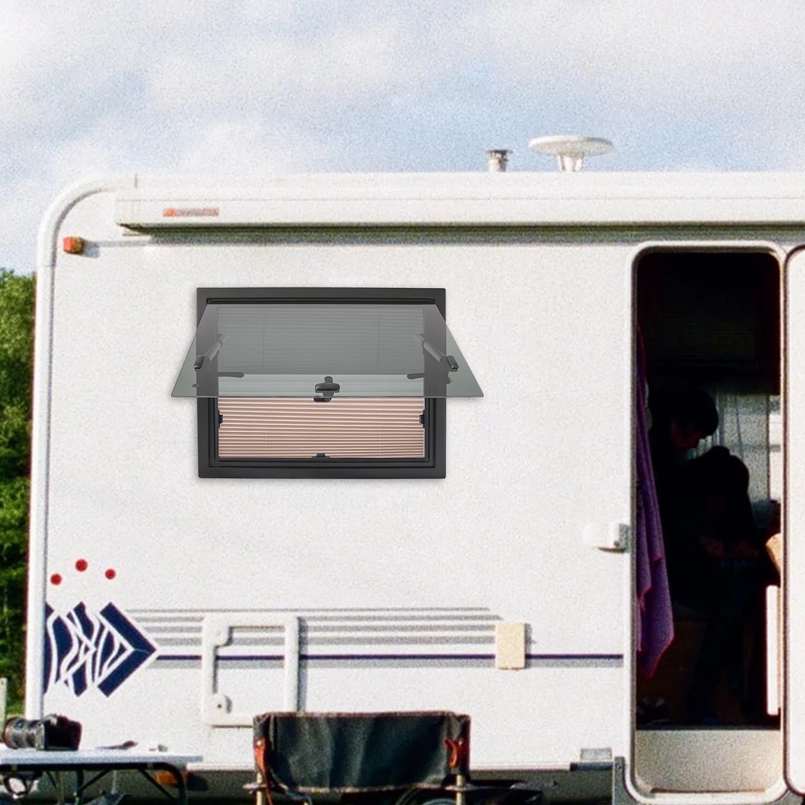 Uitzetraam Camper – Ventilatieraam – Ramen Caravan – Insectenhor – Aluminium Glas – Verstelbare Opening 65° – Vergrendelbare Handgreep - QUORE