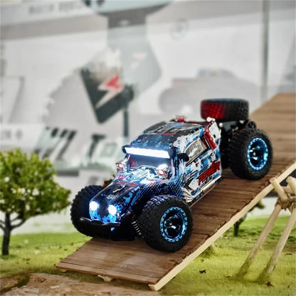 Auto Speelgoed - met 2 x Batterij - LED Verlichting - Afstandsbediening - Monstertruck - 4WD - 30km/h - Hoge Snelheid Racewagen Speelgoed - 47.5 x 9.4 x 5.5 cm - Blauw