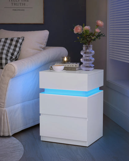 Nachtkastje - Bijzettafel - Salontafel - met LED Verlichting - Kast met 3 Lades - Moderne - Verstelbare Kleuren & Modus – voor Slaapkamer - Woonkamer - Kantoor - Wit - QUORE