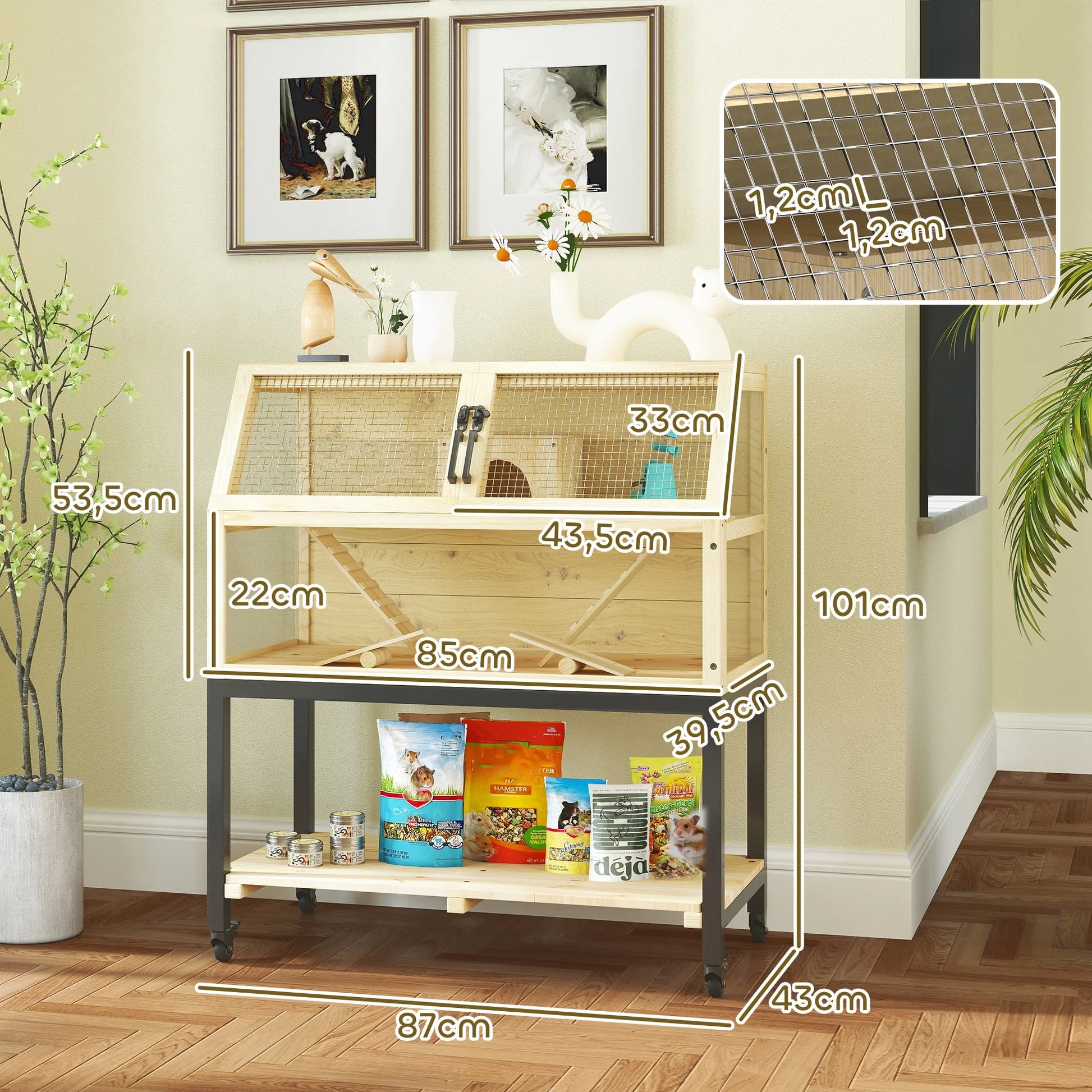 Houten Dierenkooi – Hamsterkooi – Knaagdierkooi – Kleine Huisdierkooi – Ruime Kooi Met Twee Verdiepingen – Vier Wieltjes – Opbergruimte - 87 x 43 x 101 cm - Geel - QUORE
