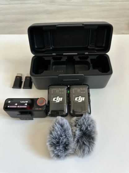 Draadloze Lavalier Microfoon – Draadloze Microfoon – Lavalier Mic – Professionele Microfoon – Mobiele Microfoon – Bereik 250 Meter – 18 Uur Batterijduur - QUORE