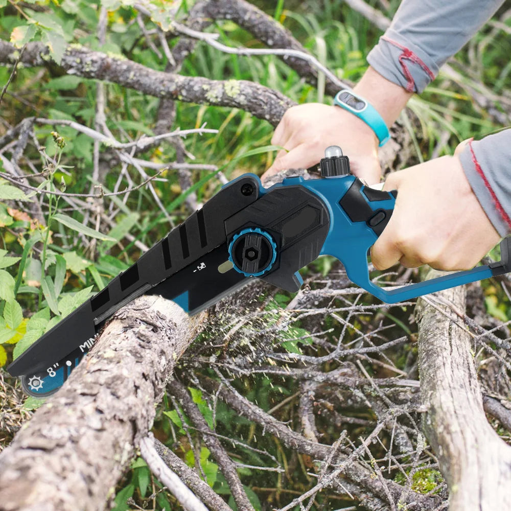 Kettingzaag - Snoeizaag - Takkenzaag - Handzaag - Draadloze - Elektrische - 8 Inch - Brushless Motor – 3500W - Handzaag voor Houtbewerking en Snoeiwerk – Inclusief 2x 18V Accu’s (Set-B) - QUORE