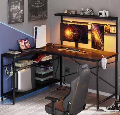 Hoekbureau – L-Shape Bureau – Gamestoel Bureau – Thuiswerkbureau – Gamingbureau – Carbon Fiber Zwart – 130 cm – RGB LED-Verlichting – Geïntegreerde Stopcontacten & USB-poorten