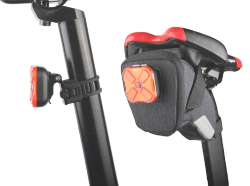 Fietslamp - Fietslicht - Fietsachterlicht - Krachtig Fietsachterlicht - Fietsaccessoires - Oplaadbaar - 50 Lm - Zadelmontage - IPX6 Waterbestendig - Zwart