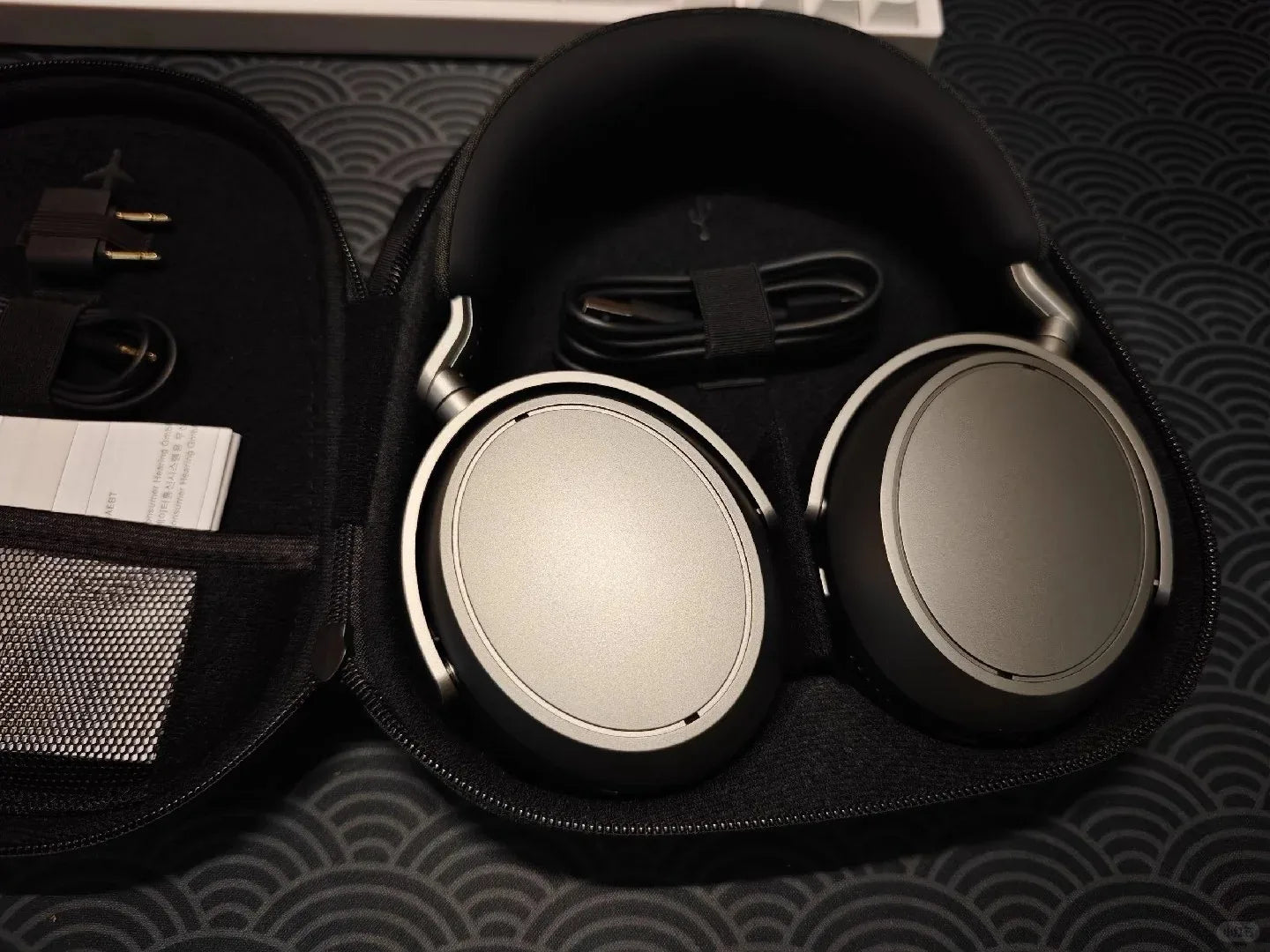 Draadloze Hoofdtelefoon – Bluetooth Hoofdtelefoon – Noise Cancelling Koptelefoon – Over-Ear Hoofdtelefoon – 42mm Drivers – 60 Uur Batterijduur - QUORE