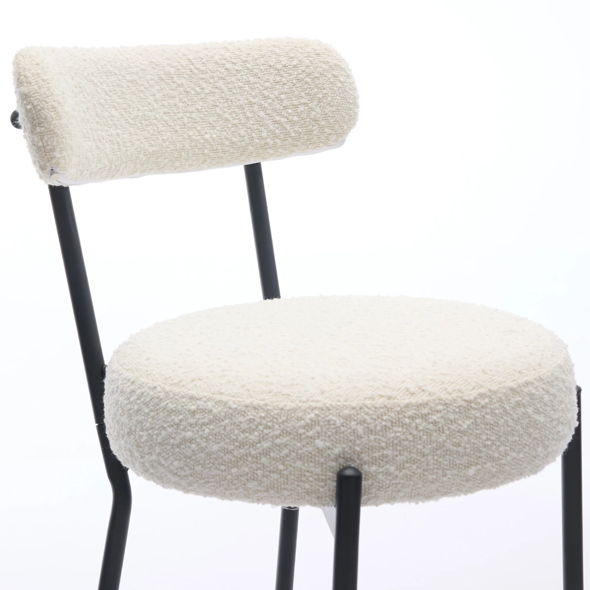 Barstoel – Barstoel Met Rugleuning – Keukenstoel – Barkruk – Bistrostoel – Beige Bouclé Stoffering – Met Zacht Schuimkussen En Stabiel Zwart Metalen Frame - QUORE