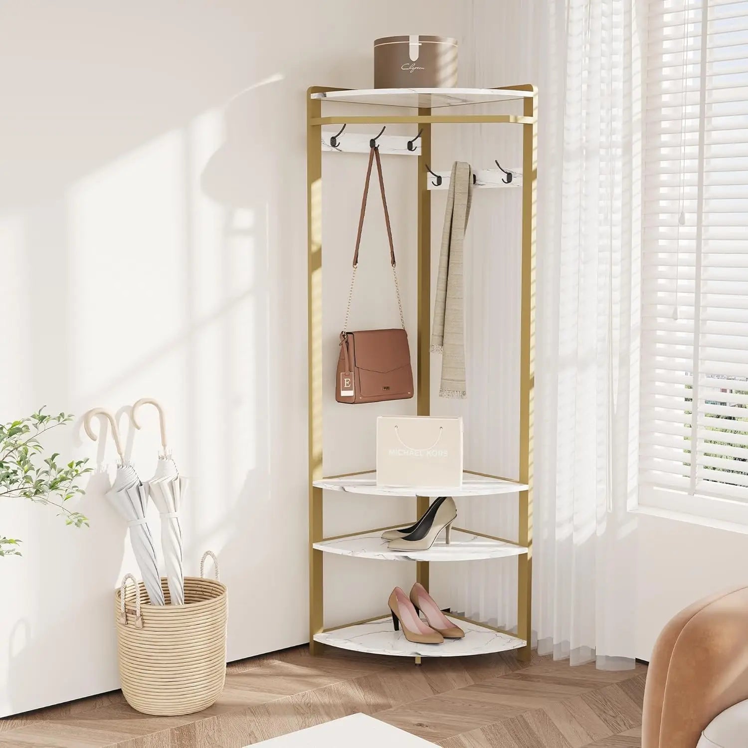 Hoekkapstok met Schoenenbank en 6 Haken - Multifunctioneel Kledingrek - Stabiel en Ruimtebesparend - Opbergruimte met Plank - Industrieel Modern - 50 x 50 x 181 cm - Goud - QUORE