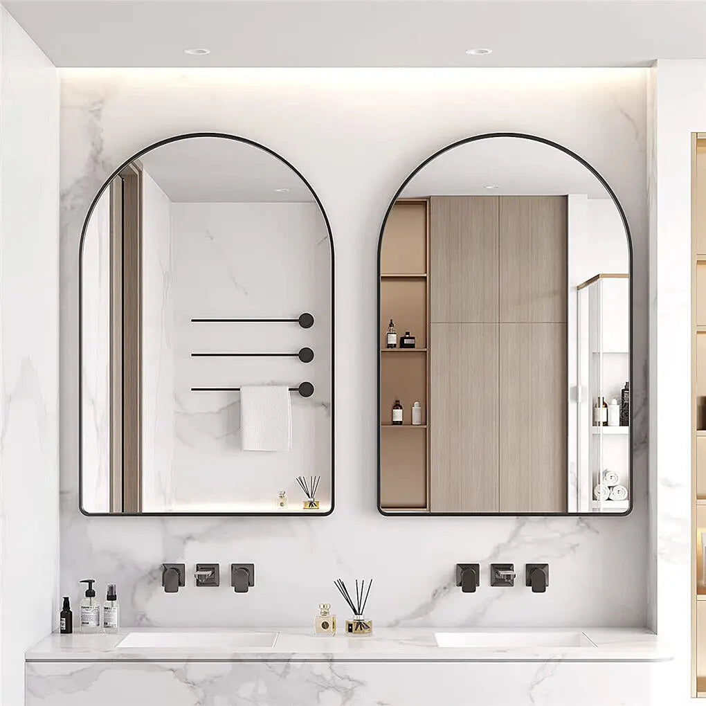 Spiegel – Boogvormige Wandspiegel – Gebogen Spiegel – Zwart – Aluminium – 90 x 60 cm – Helder Glas – Eenvoudige Montage - QUORE