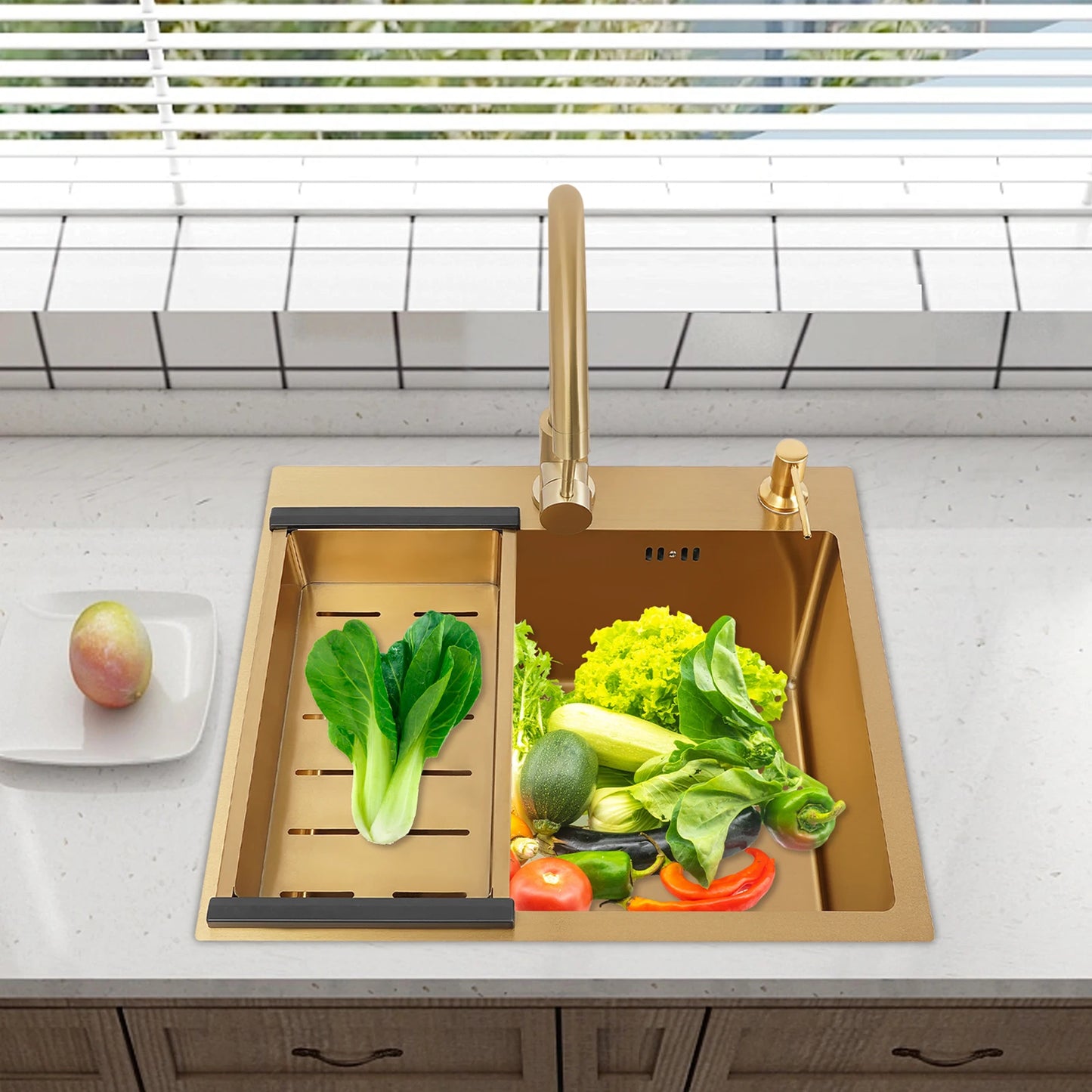 Gouden Spoelbak – Keukenspoelbak – RVS Spoelbak – Enkele Bak – Aanrechtspoelbak – Roestvrij Staal – 50x45x22 cm – Inclusief Kraan en Zeepdispenser - QUORE