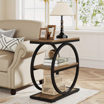 Industrieel Modern 3-Lagen Bijzettafel – Nachtkastje – Opbergbuffet – Sofa Tafel – Smalle Opbergtoren – Stevig Zwart Metaal Frame – Houtnerf Eiken Afwerking