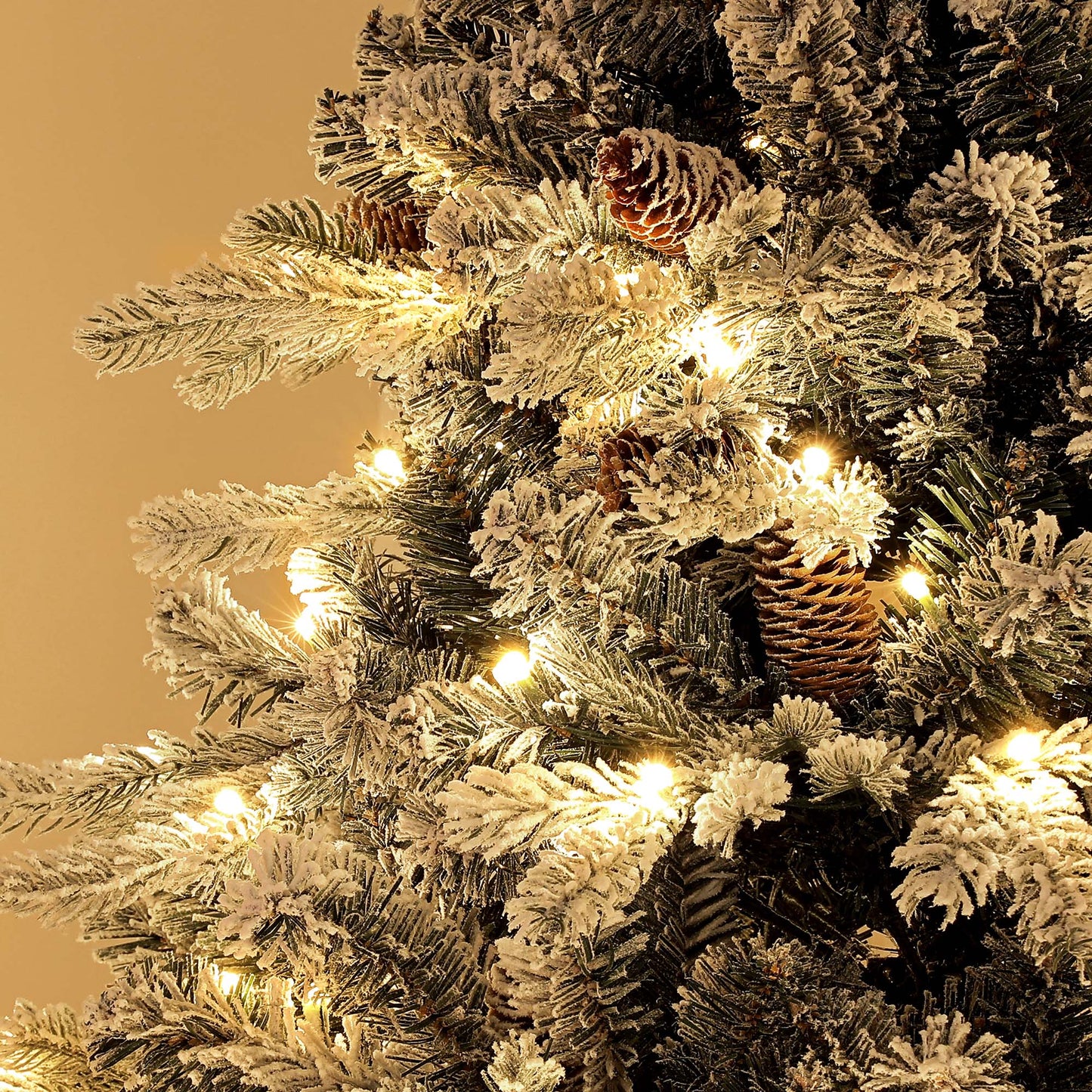 Kunstkerstboom – Nepkerstboom – Kerstboom Met Verlichting – LED Kerstboom – Sneeuwkerstboom – 180 Cm Hoog – Vuurvast Met Metaal