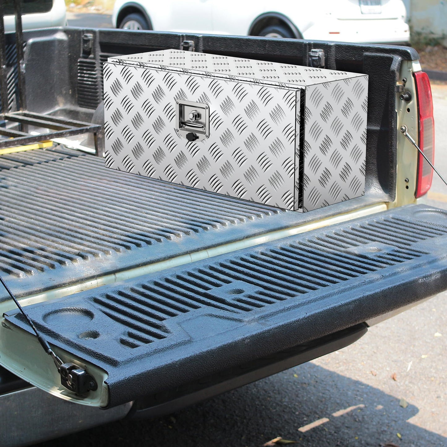 Aluminium Gereedschapskist – Gereedschapskoffer – Opbergkist – Werkzeugkist – Beveiligde Kist – Stevig Gegolfd Aluminium – Waterdicht Met Slot – 76,2x35,5x40,6 cm – Vlak Handvat Voor Onder Busje