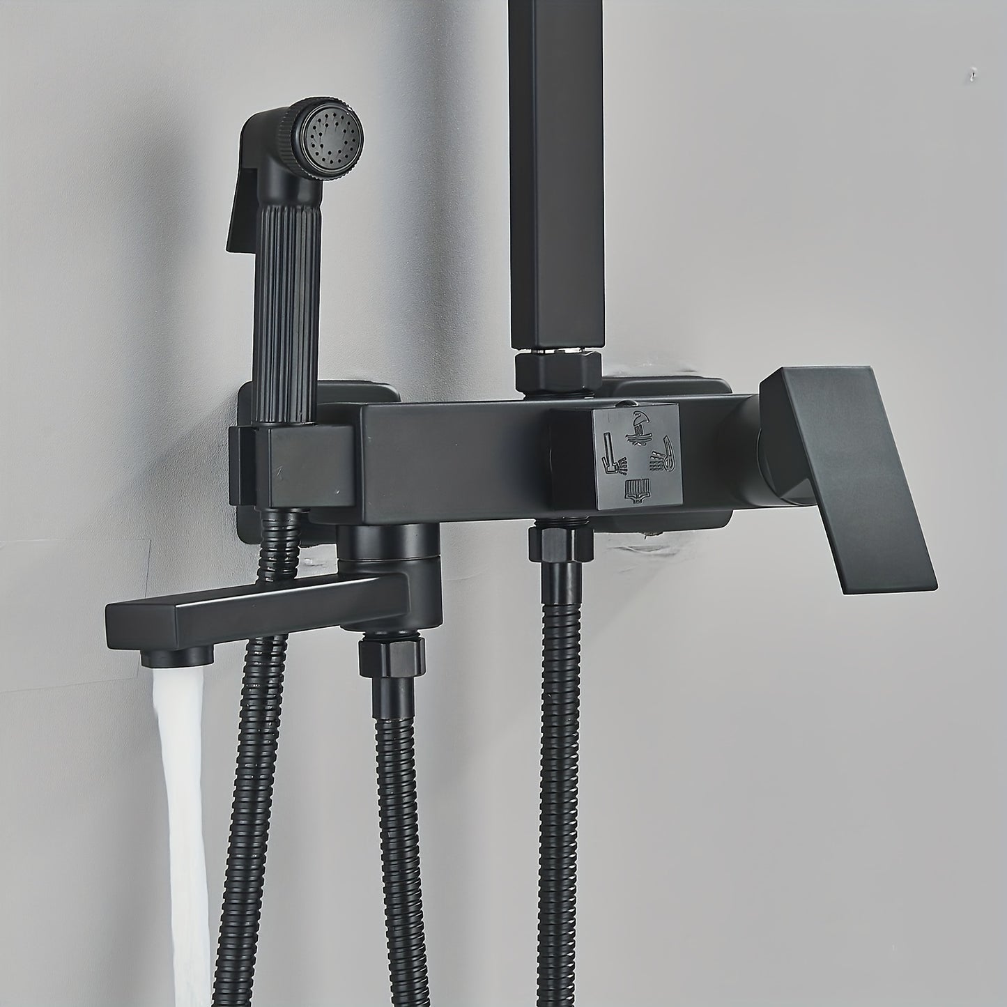 Zwart Douche Systeem – Douche Set – Handdouche – Regendouche – Badkuipsproeier – Matzwart Design – Messing Materiaal – Wandmontage