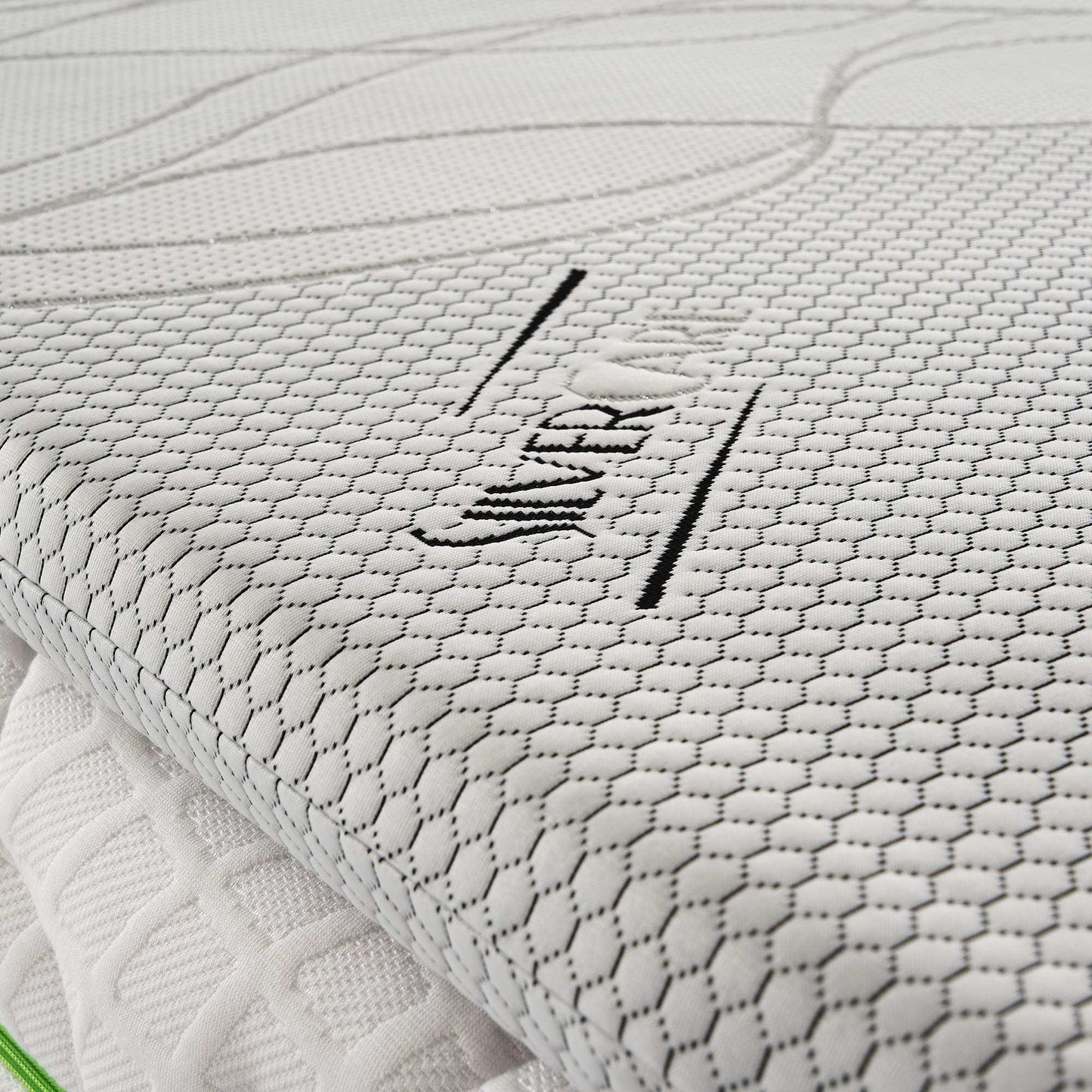 Mattress Topper, Firmness Corrector, 5 cm Height, Makes the Mattress Less Firm, Soft, Silver Fresh Cover, Removable and Machine-Washable Cover
