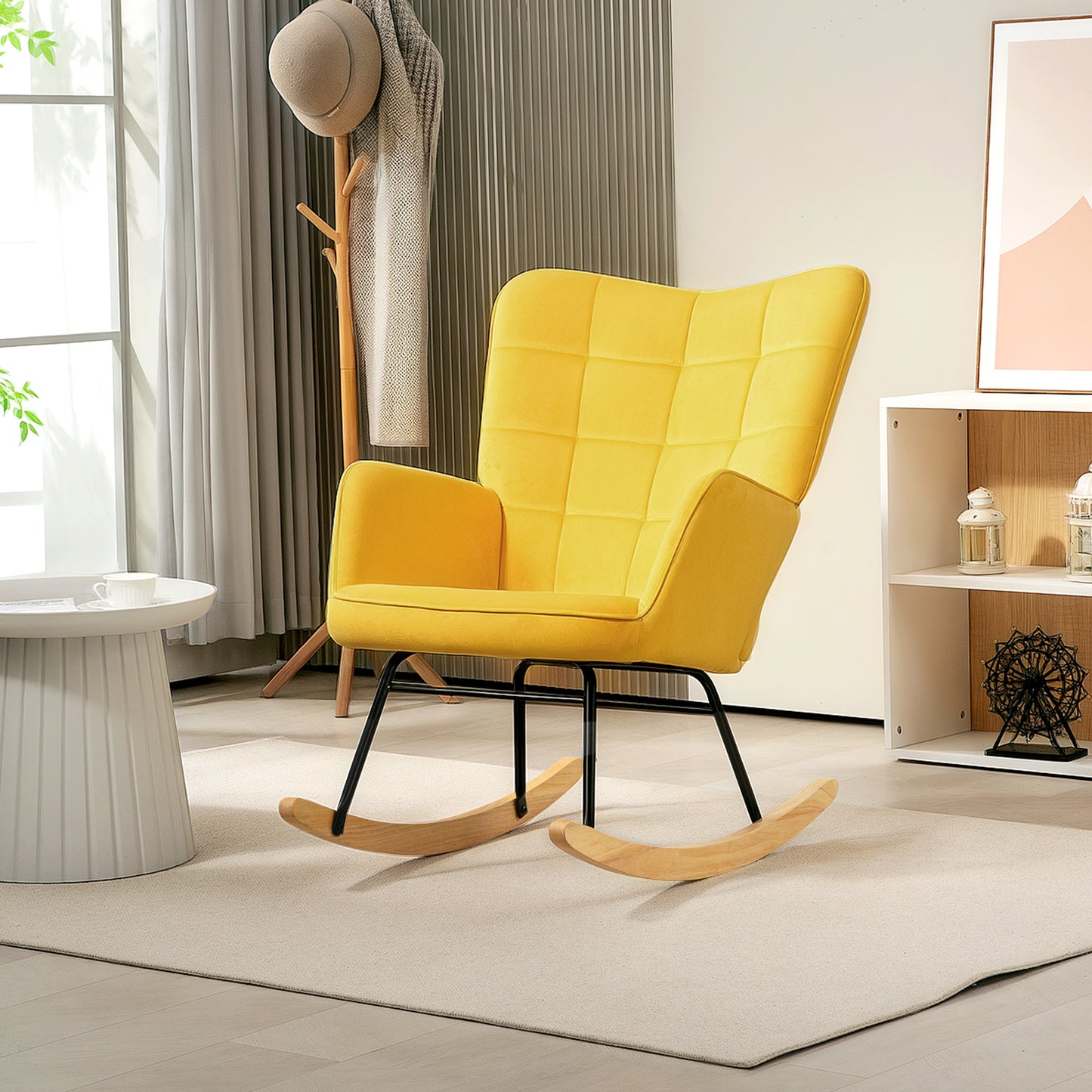 Schommelstoel – Rocking Chair – Wiegstoel – Relaxstoel – Voedingsstoel – Fluweel Bekleding – Stalen Frame Met Massief Houten Poten – Geel