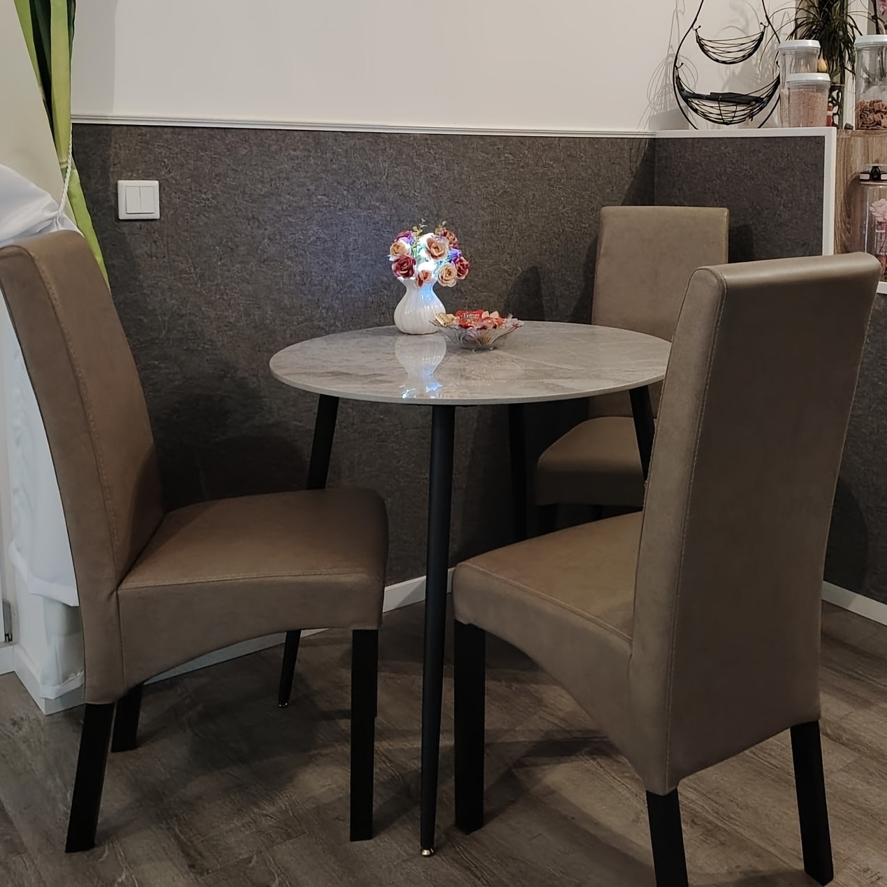 Eettafel – Tafel – Keukentafel – Dressoir – Meubel – Modern Sintered Stone Blad – Kras- en Hittebestendig 10,7 mm Dik