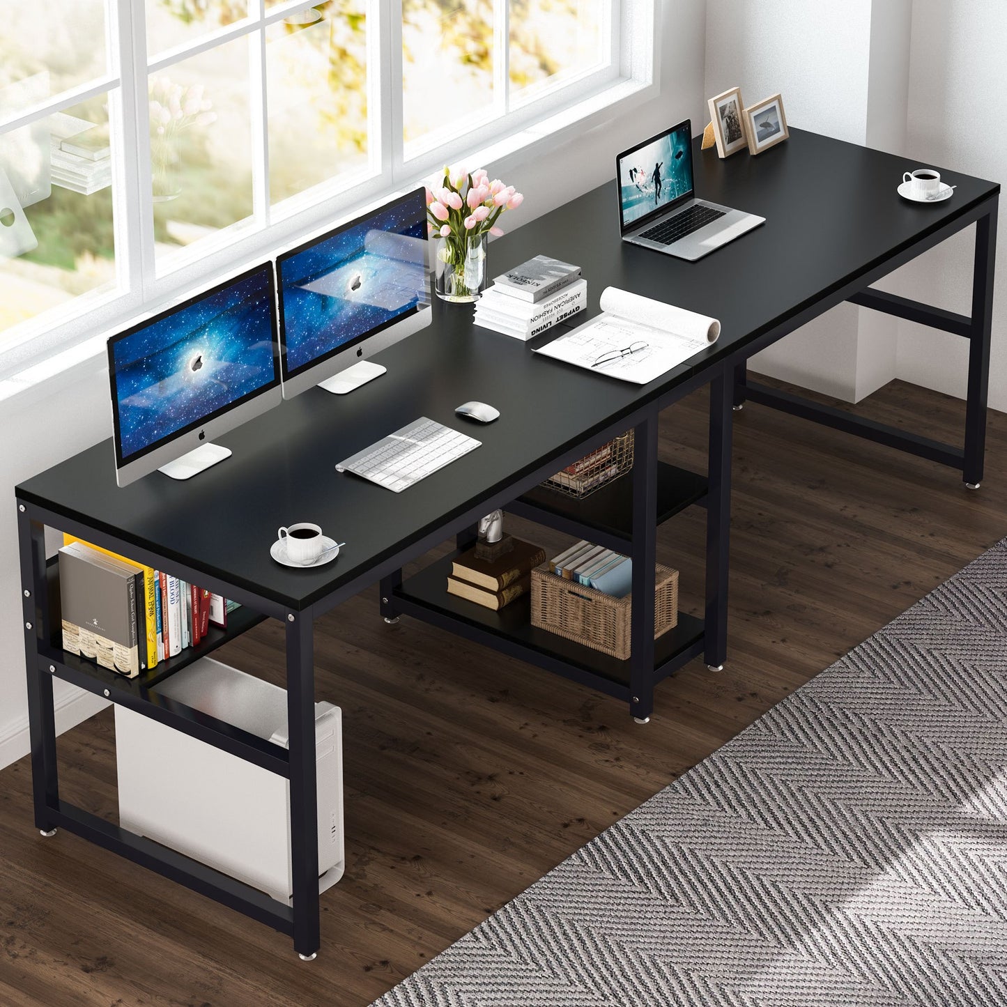 Bureau – Bureautafel – Werkplekmeubel – Computertafel – Kantoormeubel – Dubbel bureau voor twee personen – Met opbergrekken en verstelbare voeten – Industrieel zwart metalen frame met sterk kunsthouten blad – Draagvermogen 249 kg