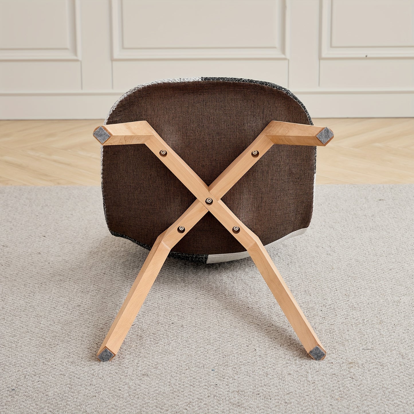 Eetkamerstoel – Stoel – Kuipstoel – Eetkamerstoelen – Keukenstoel – Scandinavisch Design – Ergonomisch – Beukenhouten Poten – Linnen Bekleding – Sponsvulling – Zwart-Wit Geruit