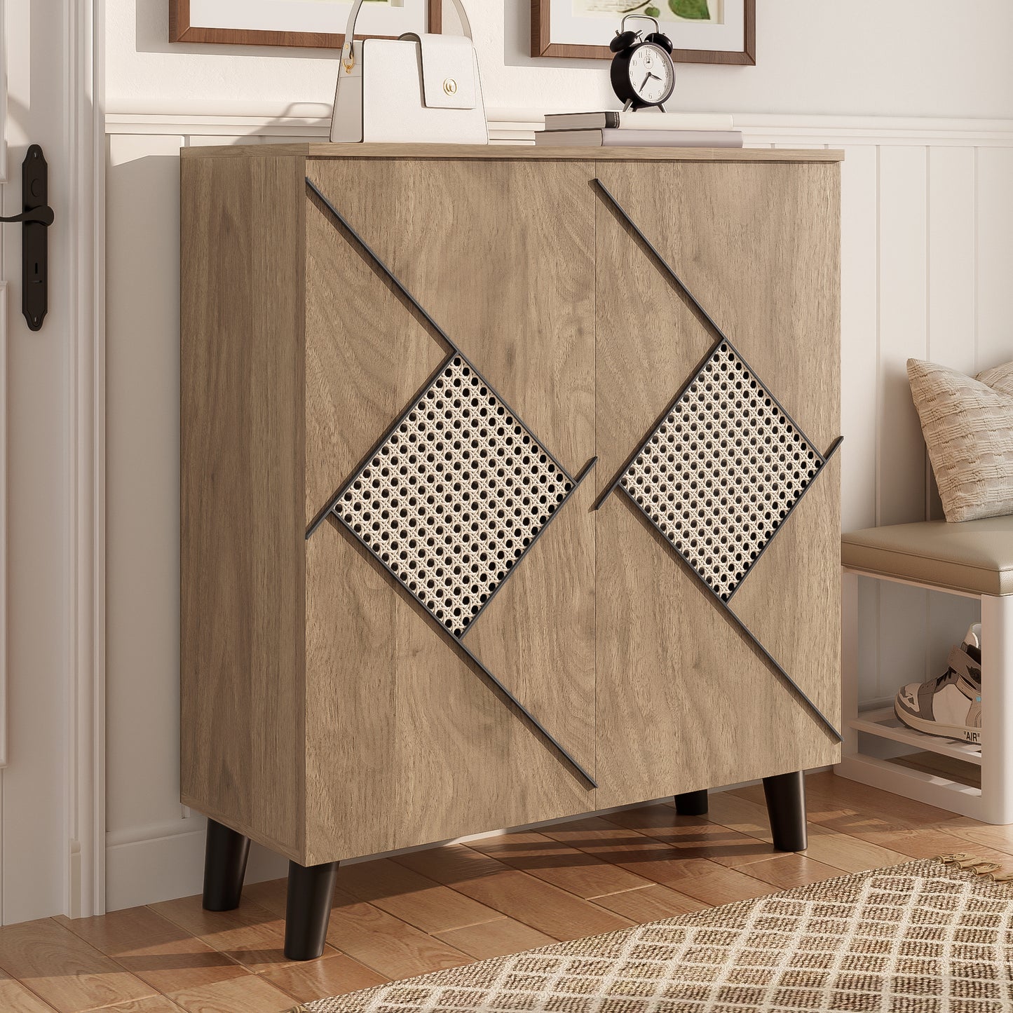 Schoenenkast – Schoenopbergkast – Schoenenrek – Schoenmeubel – Schoenenkast Hout – Modern Design – Decoratief Rattan Patroon – Compact 80x32x91 cm – Gesloten Deuren – Ruime Opbergruimte