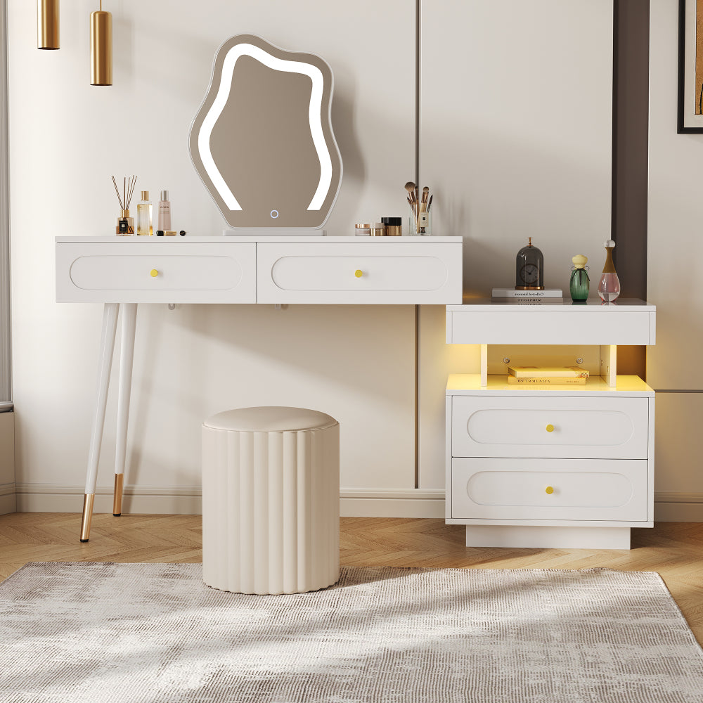 Kaptafel – Make-up Tafel – Dressing Table – Schoonheidstafel – Opbergmeubel – Modern Wit – Met 4 Lades en Open Plank – Compact Ruimtebesparend Ontwerp – Stevig Metalen Frame met Gouden Knoppen – Inclusief Kledingrek – 140x40x130 cm
