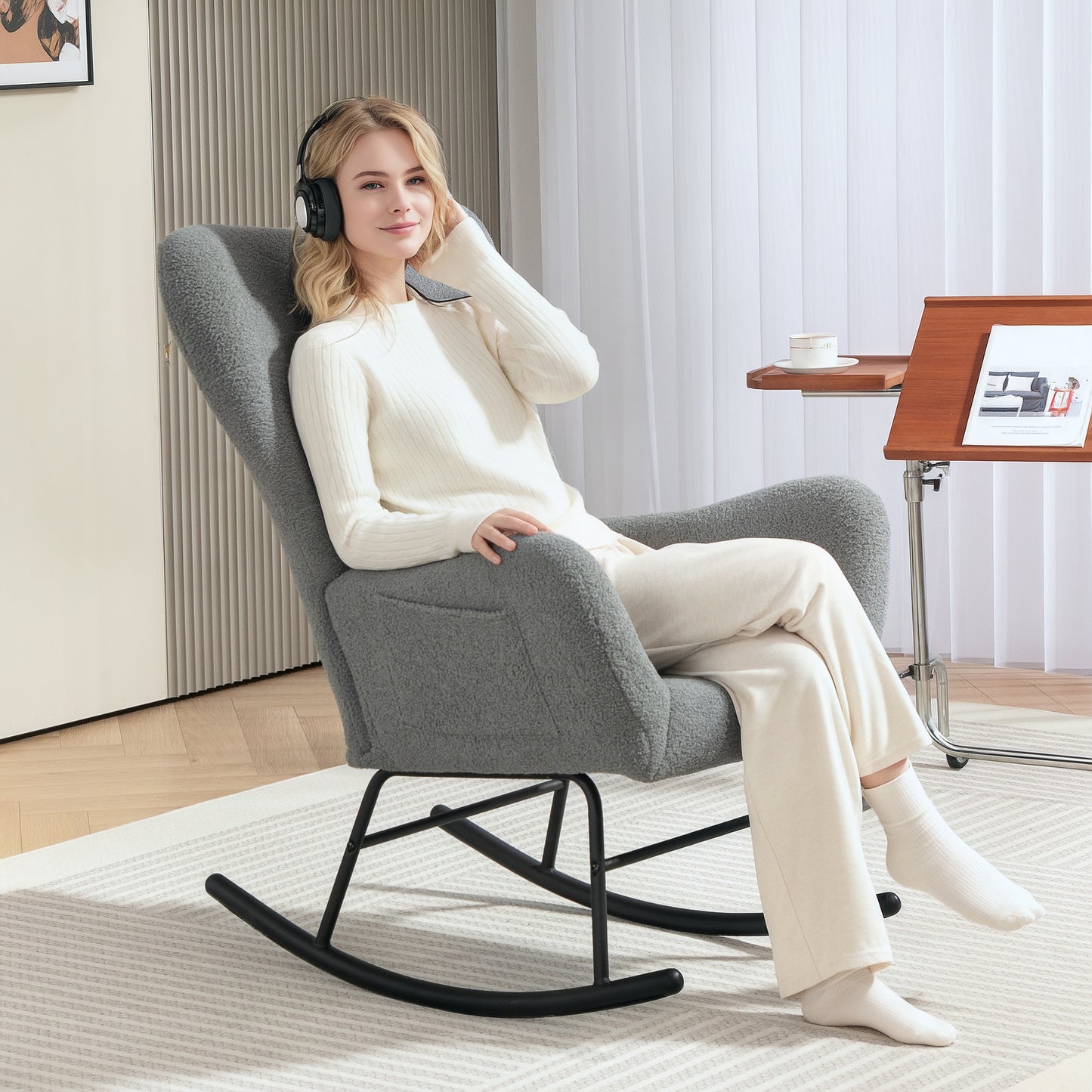 Schommelstoel – Schommelstoel Met Kussen – Relaxstoel – Loungestoel – Bureaustoel – Grijs – Pluche Bekleding – Ergonomisch Rugkussen