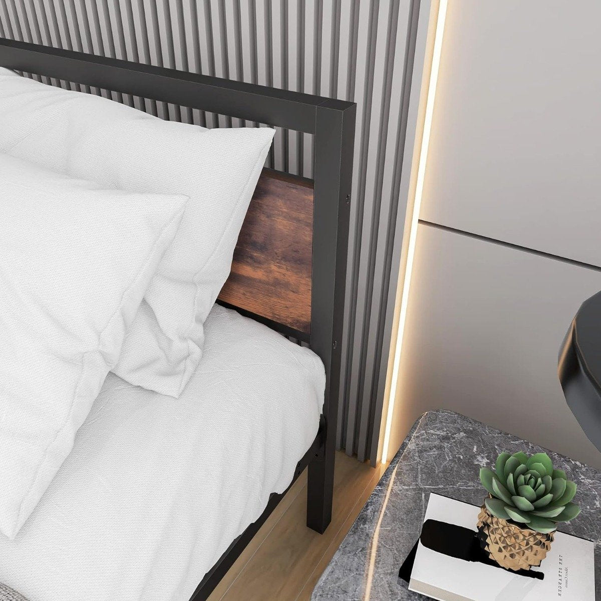 Bedframe – Tweepersoonsbed – Metalen Bed – Houten Bed – Industrieel Bed – Stevig Metaal & Hardhout – Opbergruimte Onder Bed – Afmeting 162x195 cm