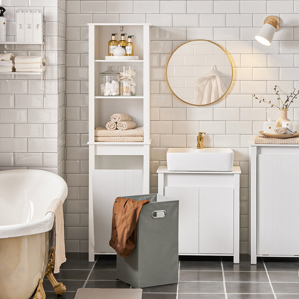 Hoge Badmeubel – Badkamerkast – Opbergkast – Wasmand Kast – Smalle Badmeubel – 3 Open Vakken – Uitneembare Wasmand – MDF Hout – Anti-Kantel Beveiliging