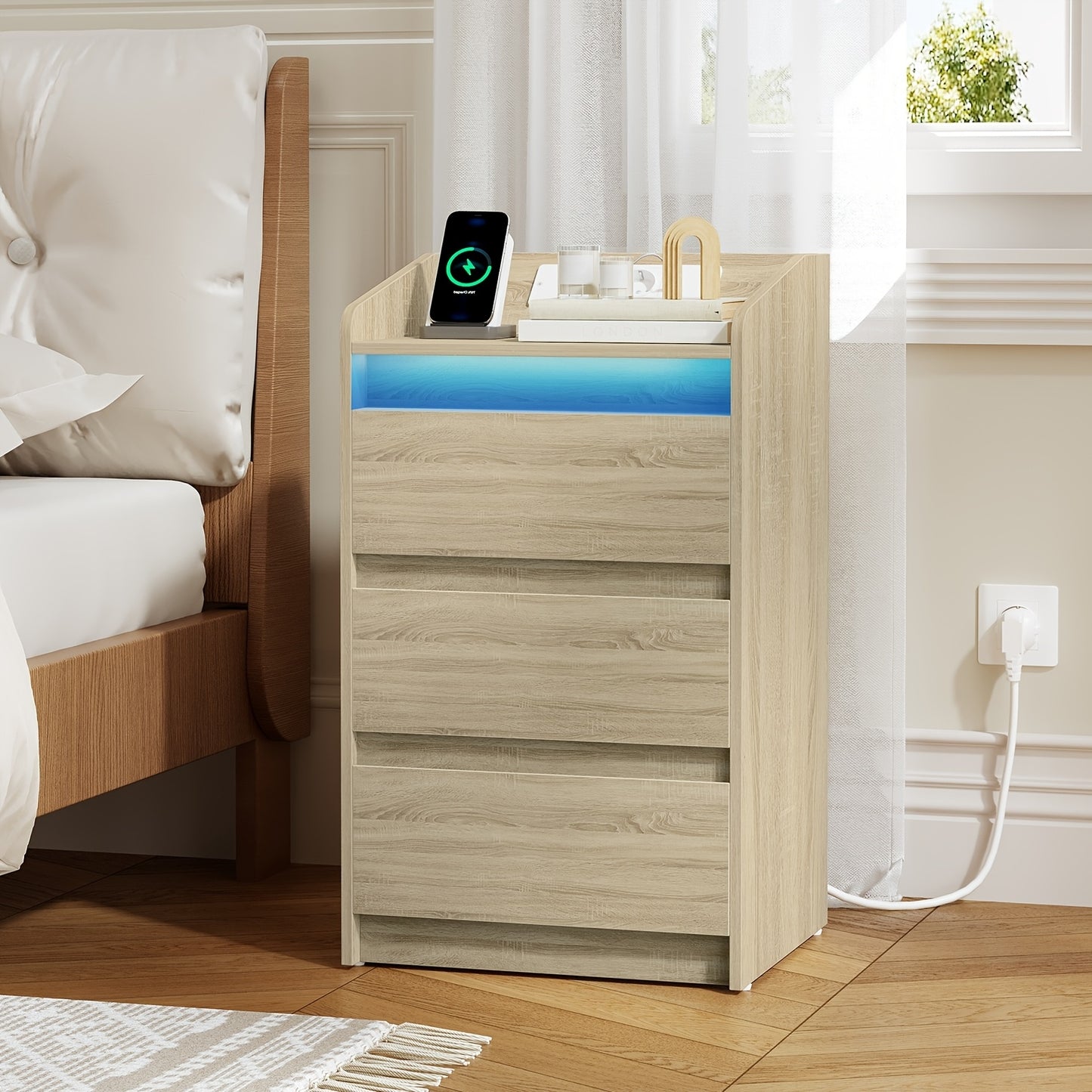 nachtkastje – bijzettafel – nachtkastje met lade – slaapkamertafel – nachtkastje set – oplaadstation met 2 USB en 2 stopcontacten – 3 grote lades – LED-verlichting – zwart – 35x40x68 cm – spaanplaat