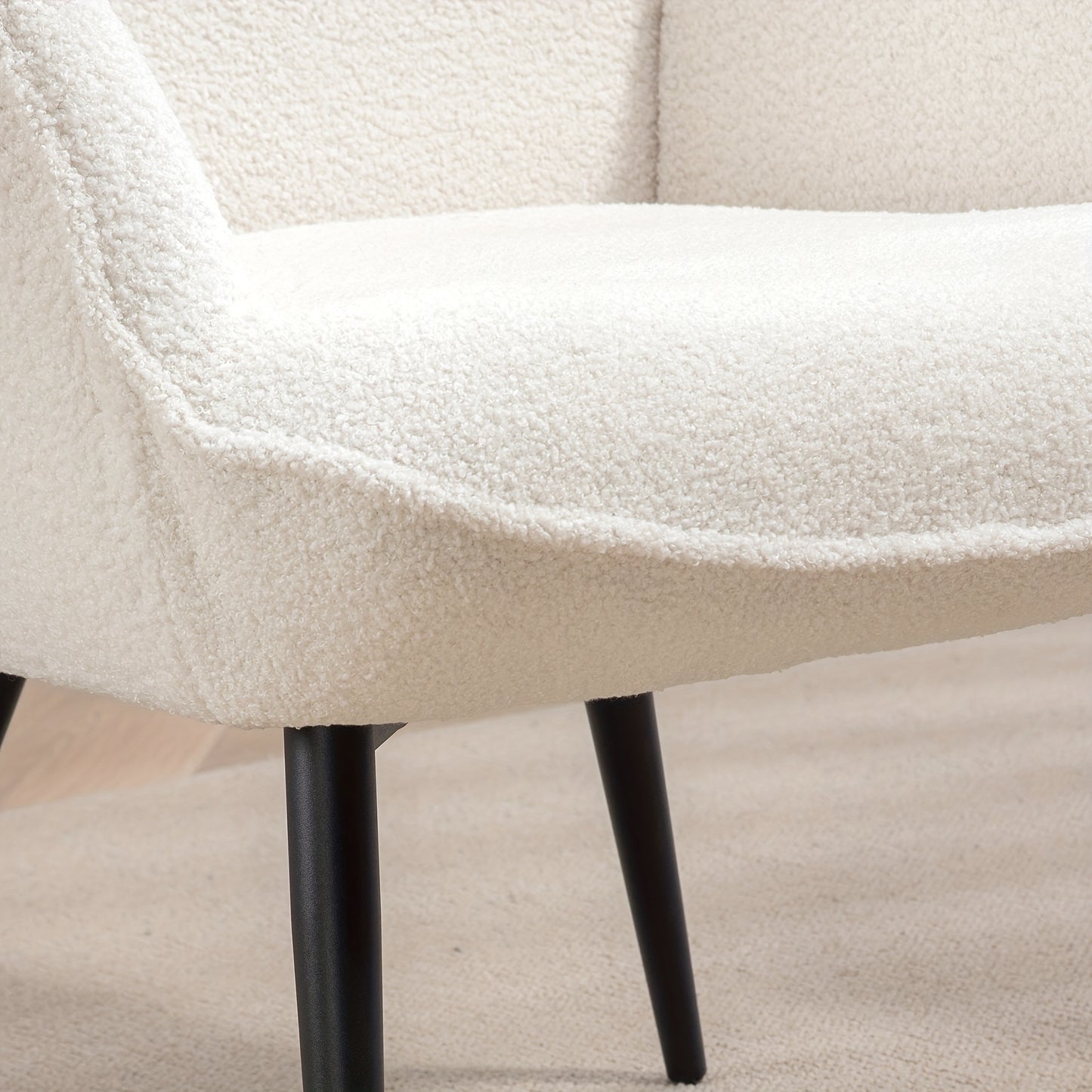 Lounge stoel – Loungestoel – Fauteuil – Relaxstoel – Zithoek stoel – Gestoffeerd met armleuningen – Met metalen poten – Crèmewit – Comfortabele zit