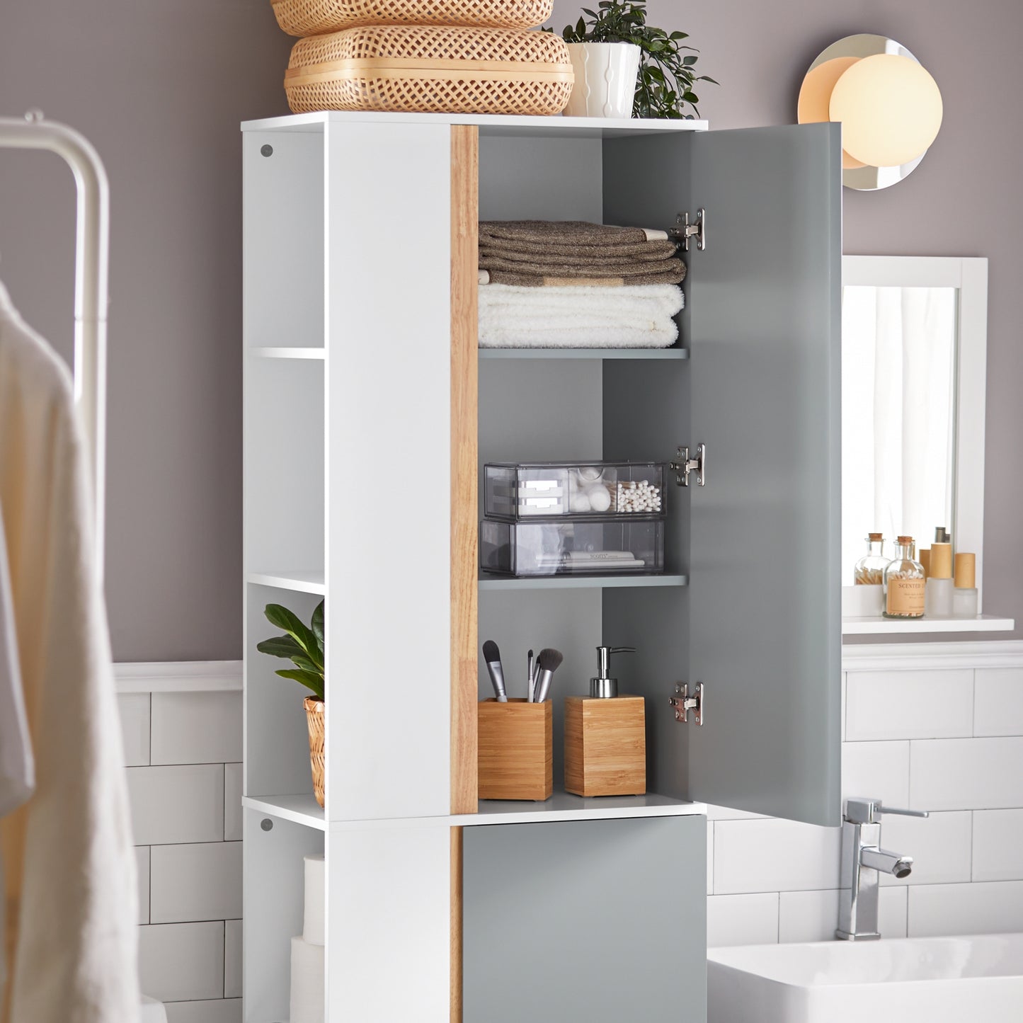 Hoge Kast Badkamer – Badkamerkast Opbergkast Kolomkast Smalle Kast – 50x30x181 Cm – Vochtbestendig MDF – Flexibele Deurmontage