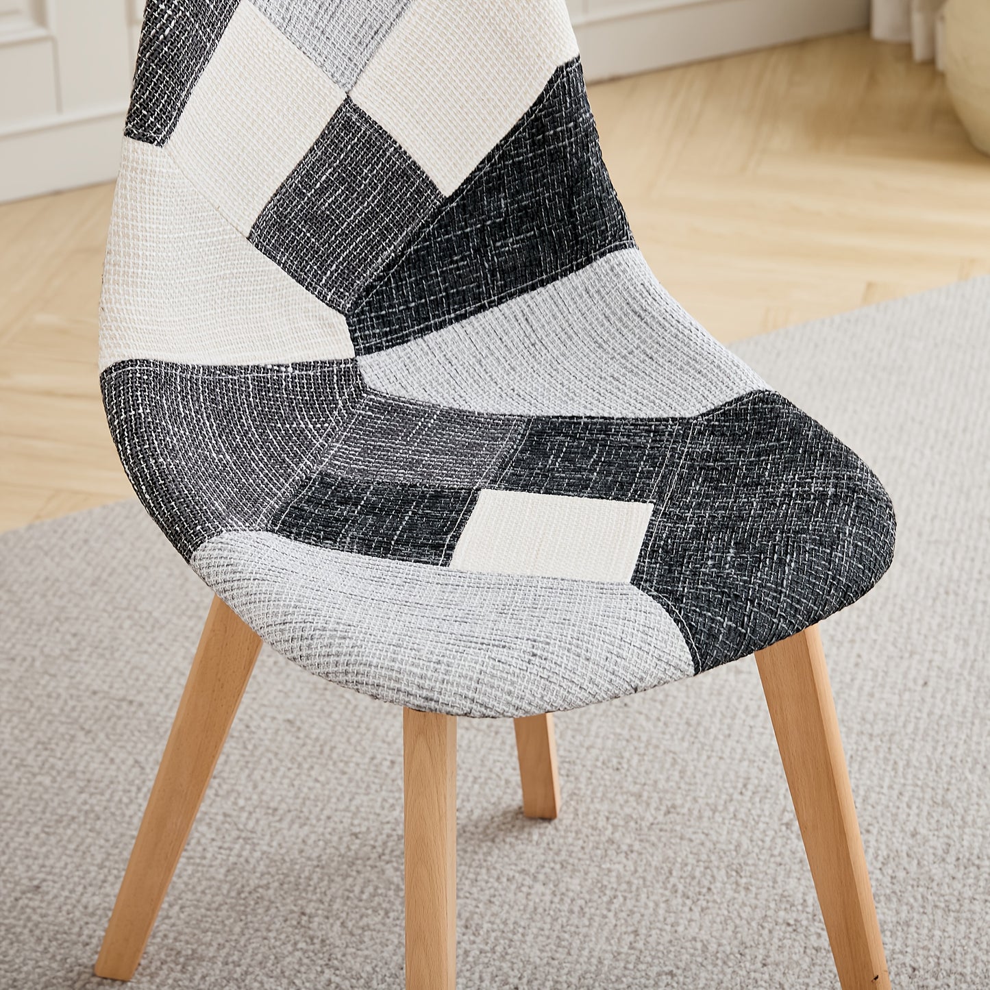 Eetkamerstoel – Stoel – Kuipstoel – Eetkamerstoelen – Keukenstoel – Scandinavisch Design – Ergonomisch – Beukenhouten Poten – Linnen Bekleding – Sponsvulling – Zwart-Wit Geruit