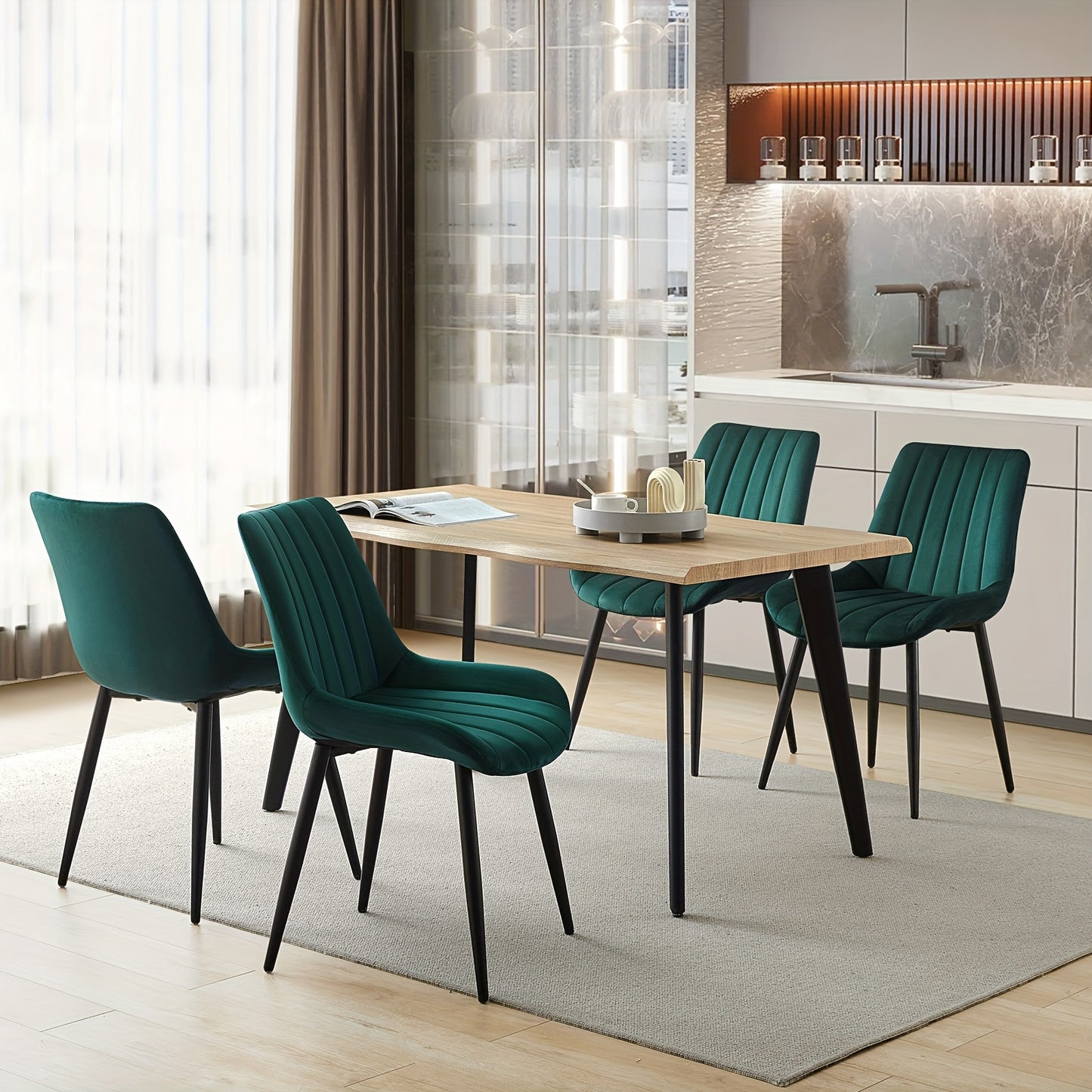 Eetkamerstoelen – Keukenstoelen – Stoelen Set – Zwarte Fluwelen Stoelen – Luxe Zachte Bekleding – Stevige Metalen Poten – Ergonomisch Design – Comfortabel Zitcomfort