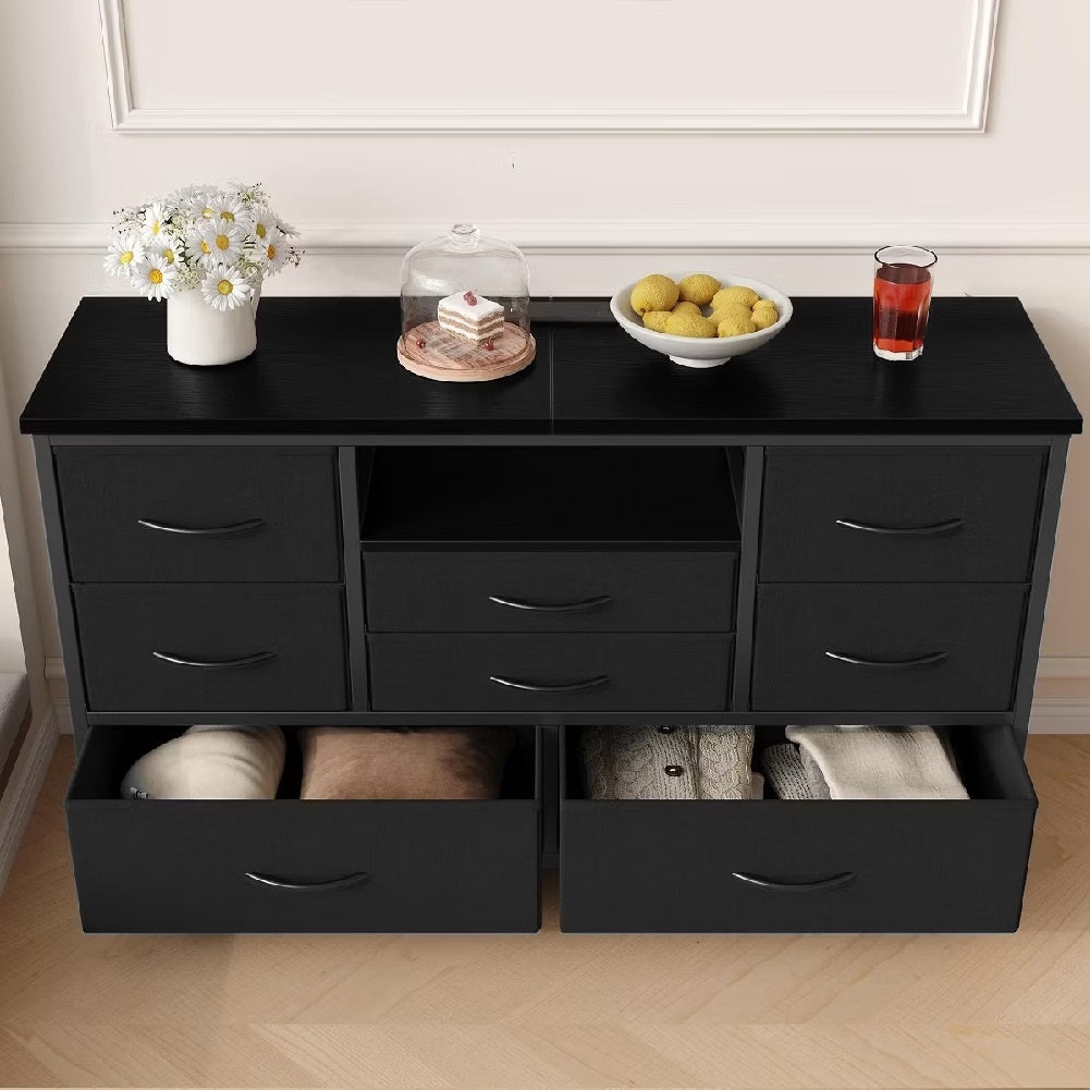 Ladekast – Ladenkast – Dressoir – Tv-meubel – 8 Lades Zwart Met Houtnerf – Geschikt Voor Tv Tot 139,7 Cm – MDF En Carbonstaal – Compact 120x37x75 Cm
