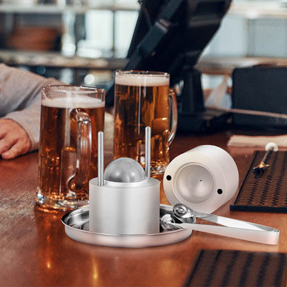 Ijsklontjesvorm – IJsbalvorm – Ijsmaker – IJsblokjesmaker – Ijspers – Aluminium Luchtvaartkwaliteit – 6 cm IJskogel – Inclusief Tong en Druipbakje