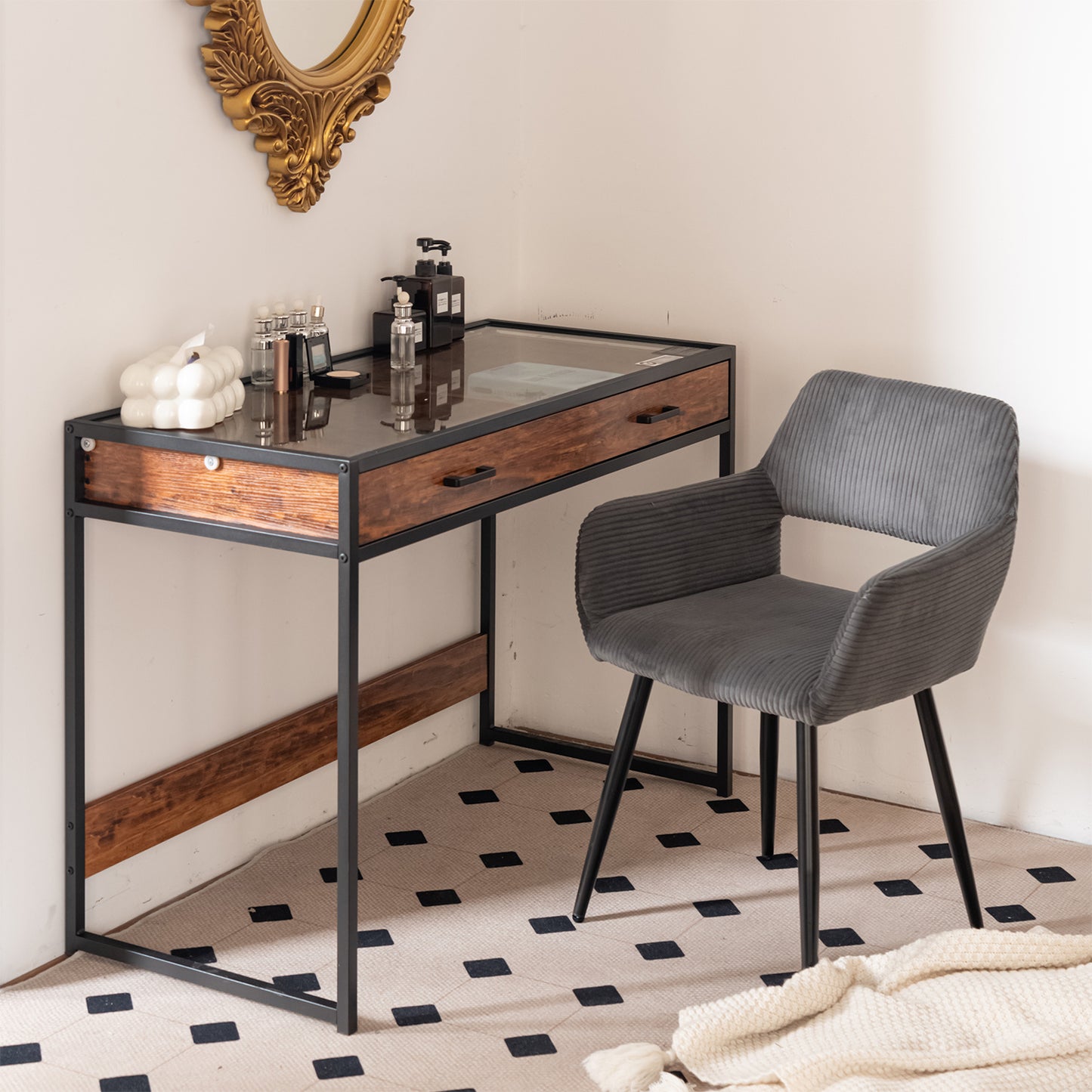 Eetkamerstoel – Stoel – Kuipstoel – Zitstoel – Dining Chair – Scandinavisch Design – Fluwelen Bekleding – Metalen Poten – Donkergrijs – 56x56x78 cm
