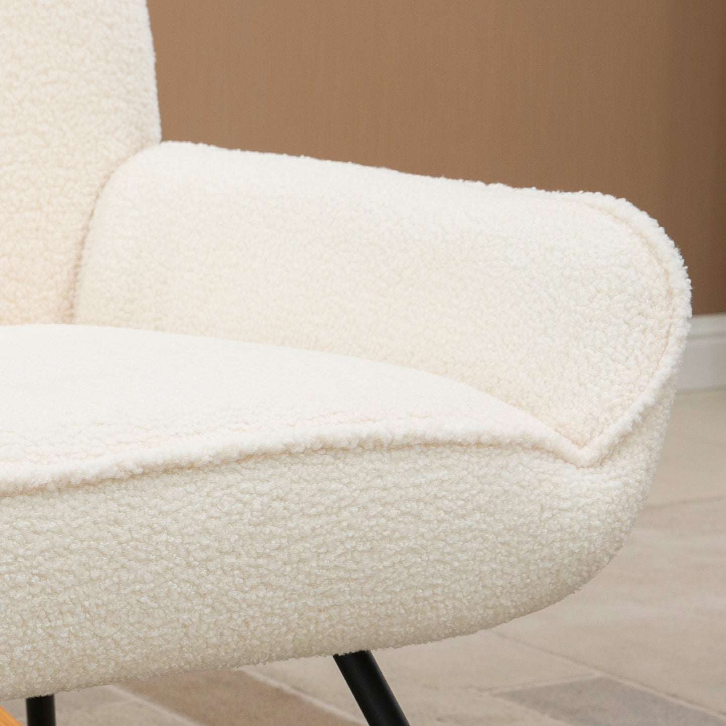 Schommelstoel – Relaxstoel – Fauteuil – Loungestoel – Voedingsstoel – Sherpa Fleece Bekleding – Massief Houten Frame – 150 kg Draagvermogen – 63x95x97 cm